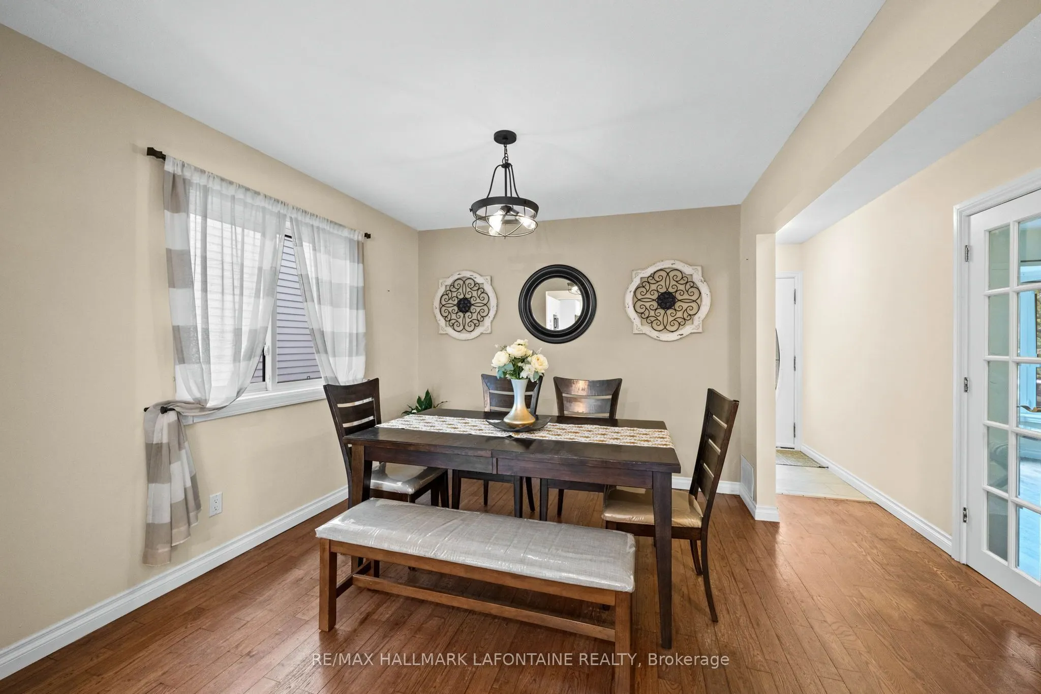 383 Oaklawn Crescent