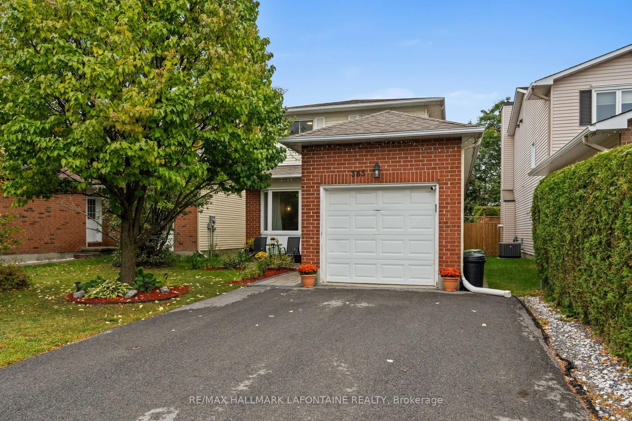 383 Oaklawn Crescent
