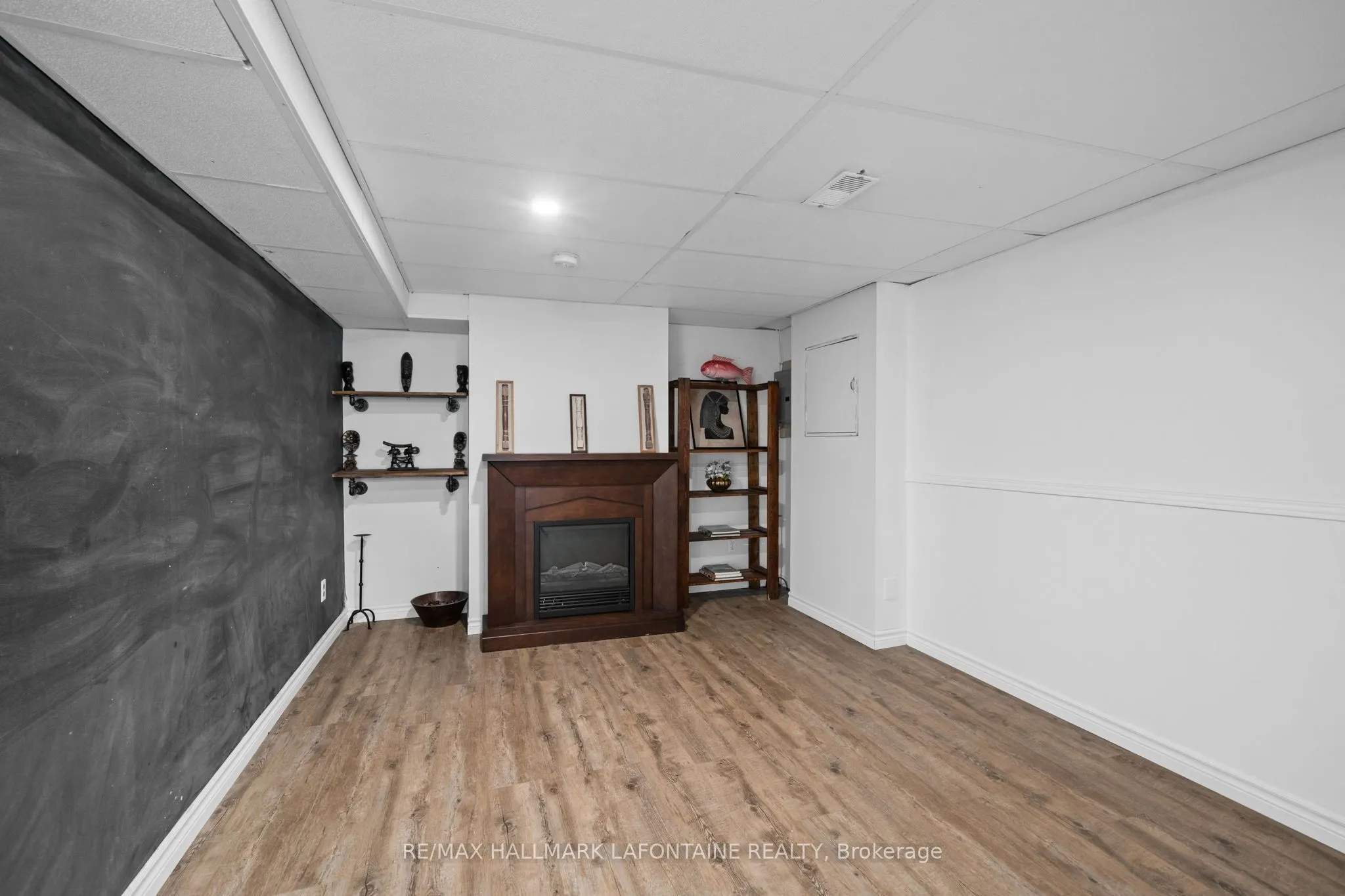 383 Oaklawn Crescent