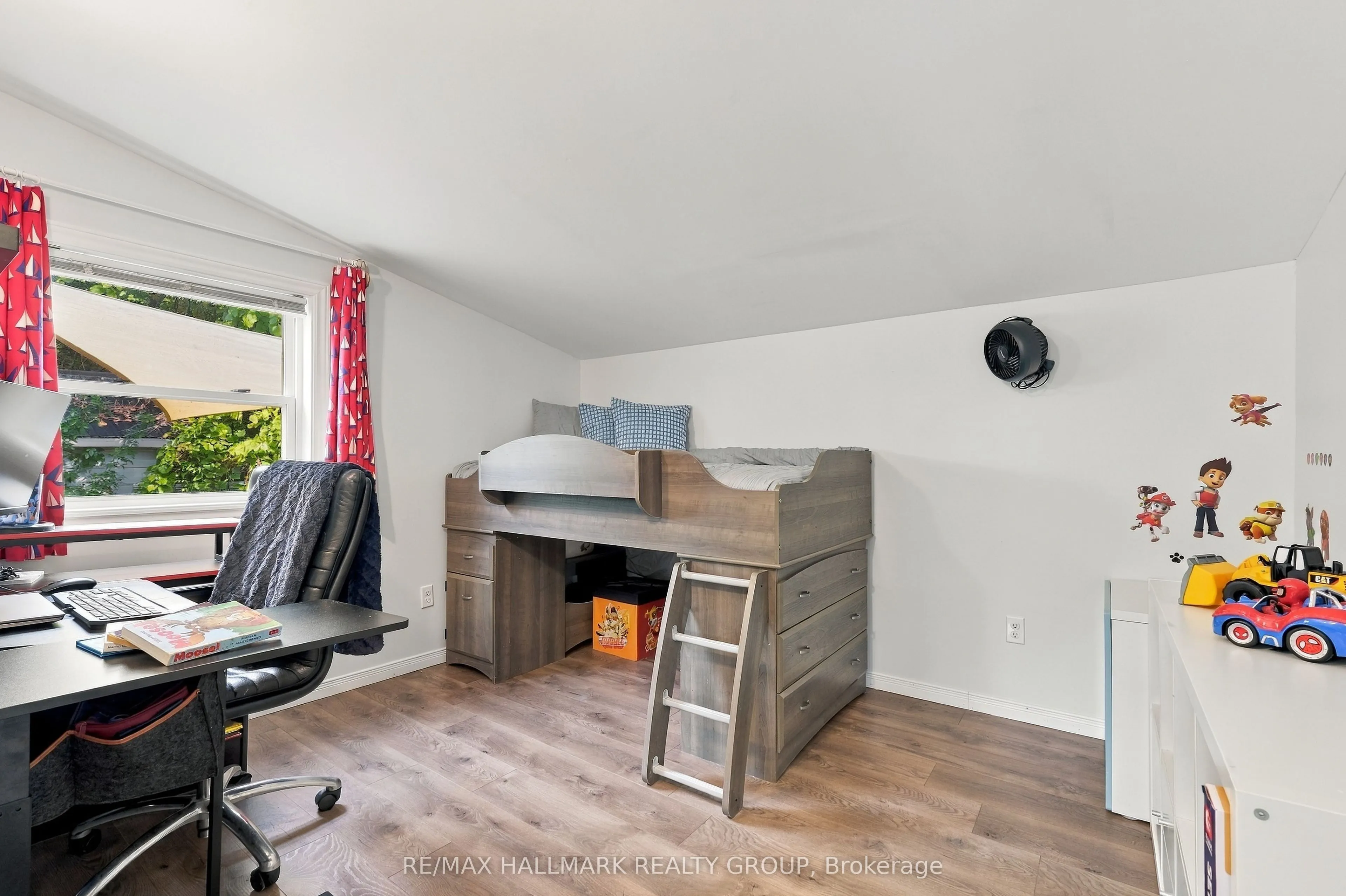 24 Reuben Cr Crescent