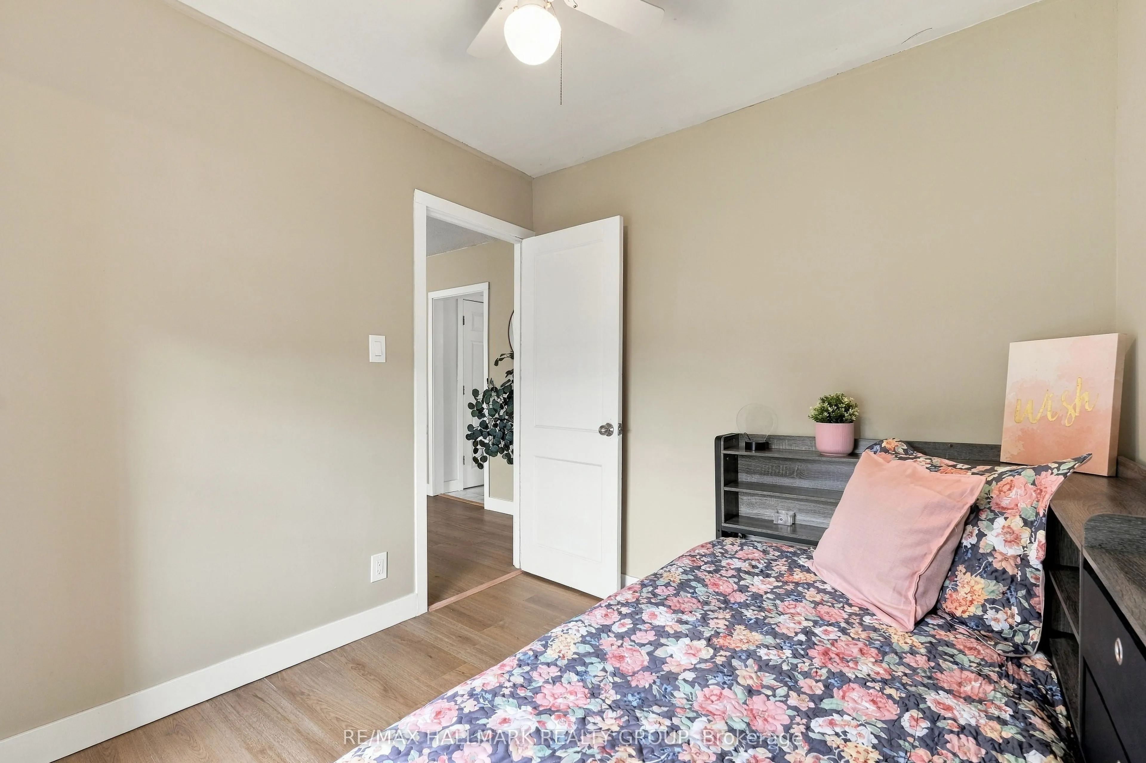 24 Reuben Cr Crescent