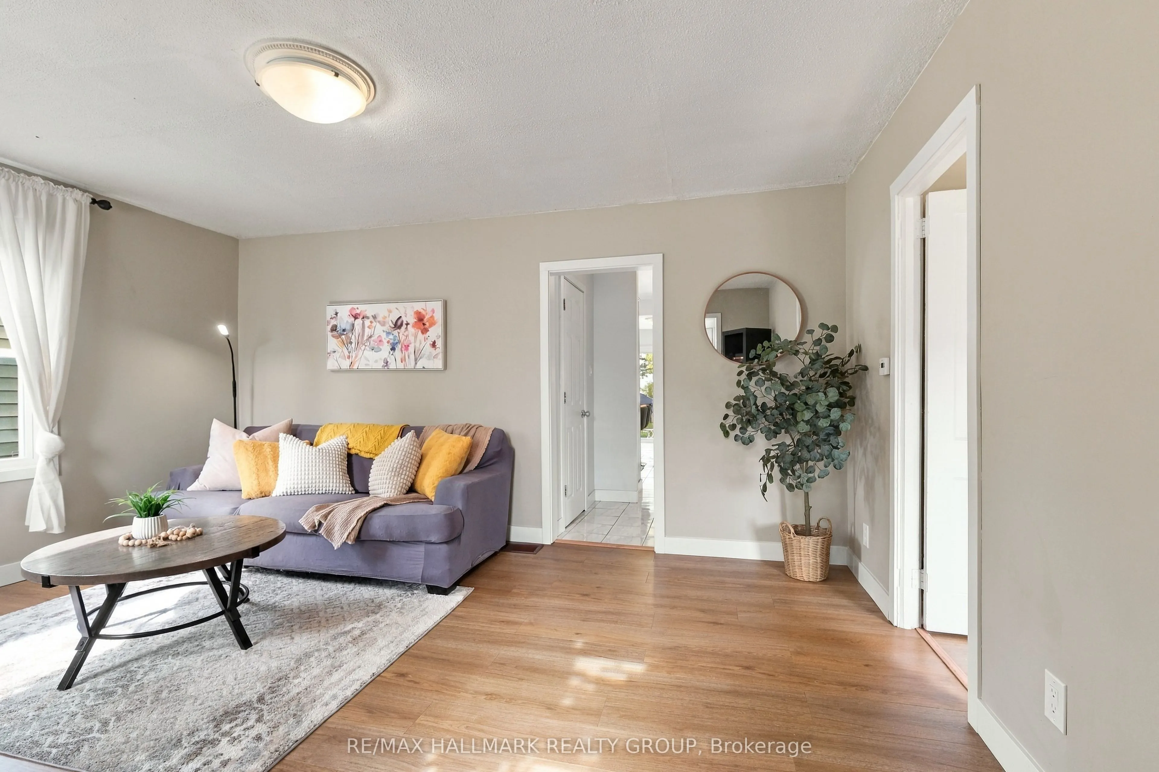 24 Reuben Cr Crescent
