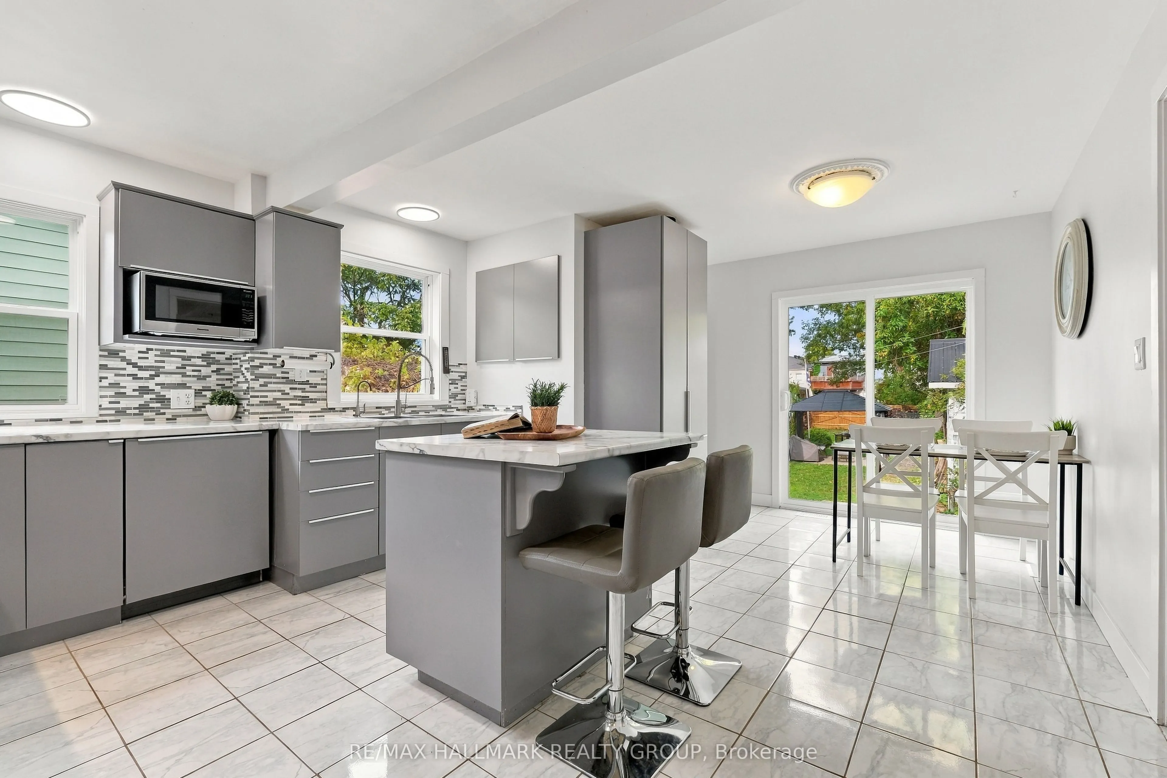 24 Reuben Cr Crescent