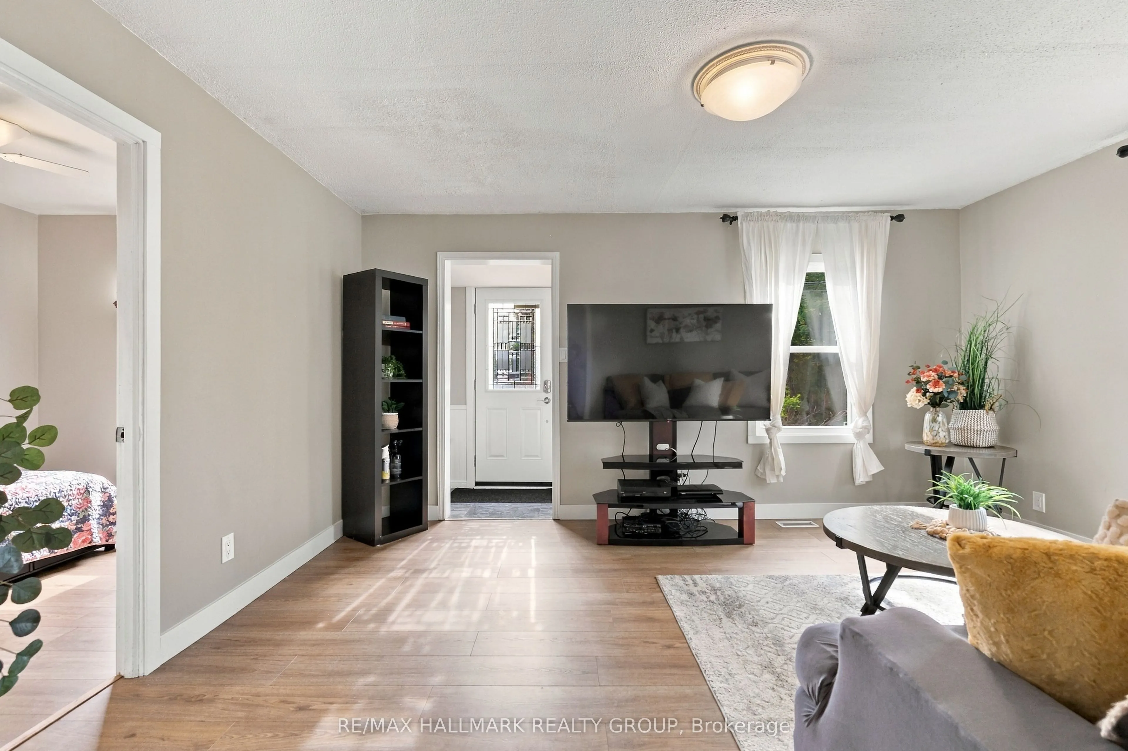 24 Reuben Cr Crescent