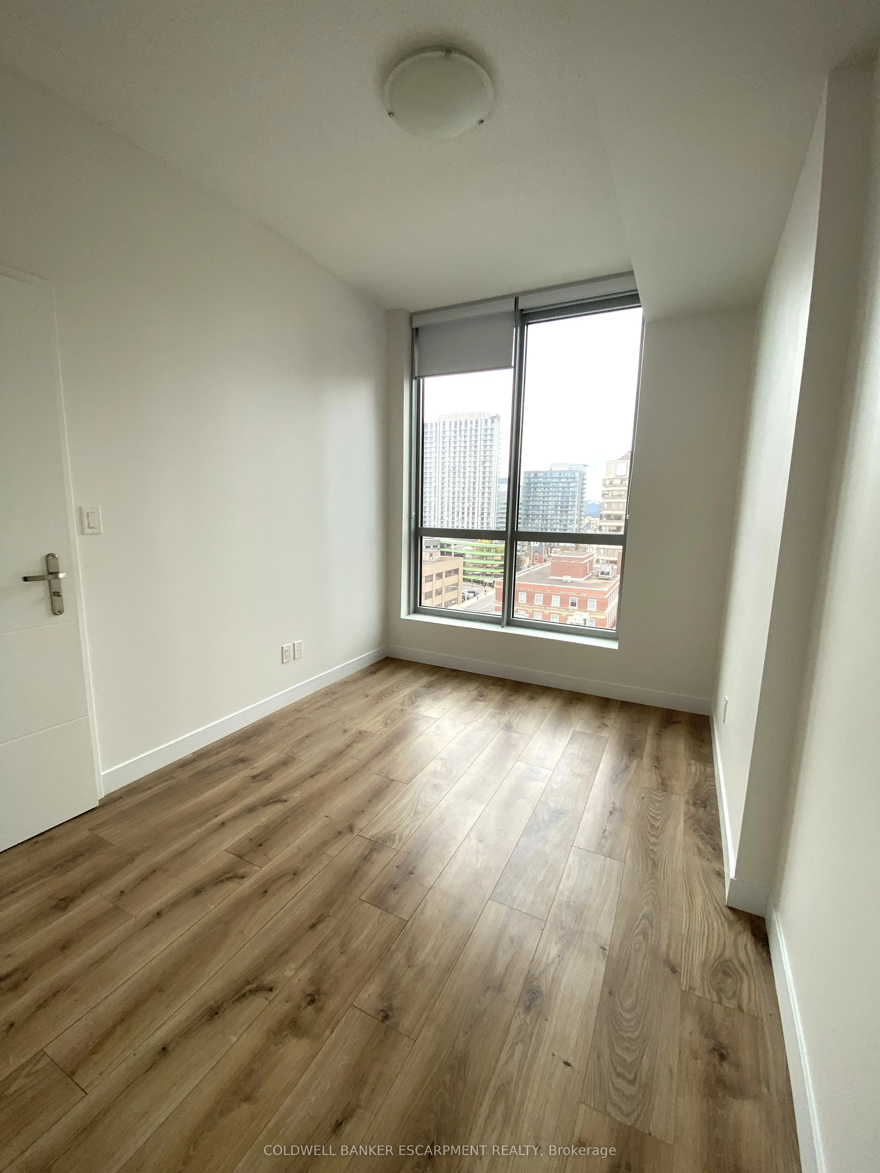 60 Frederick Street #808