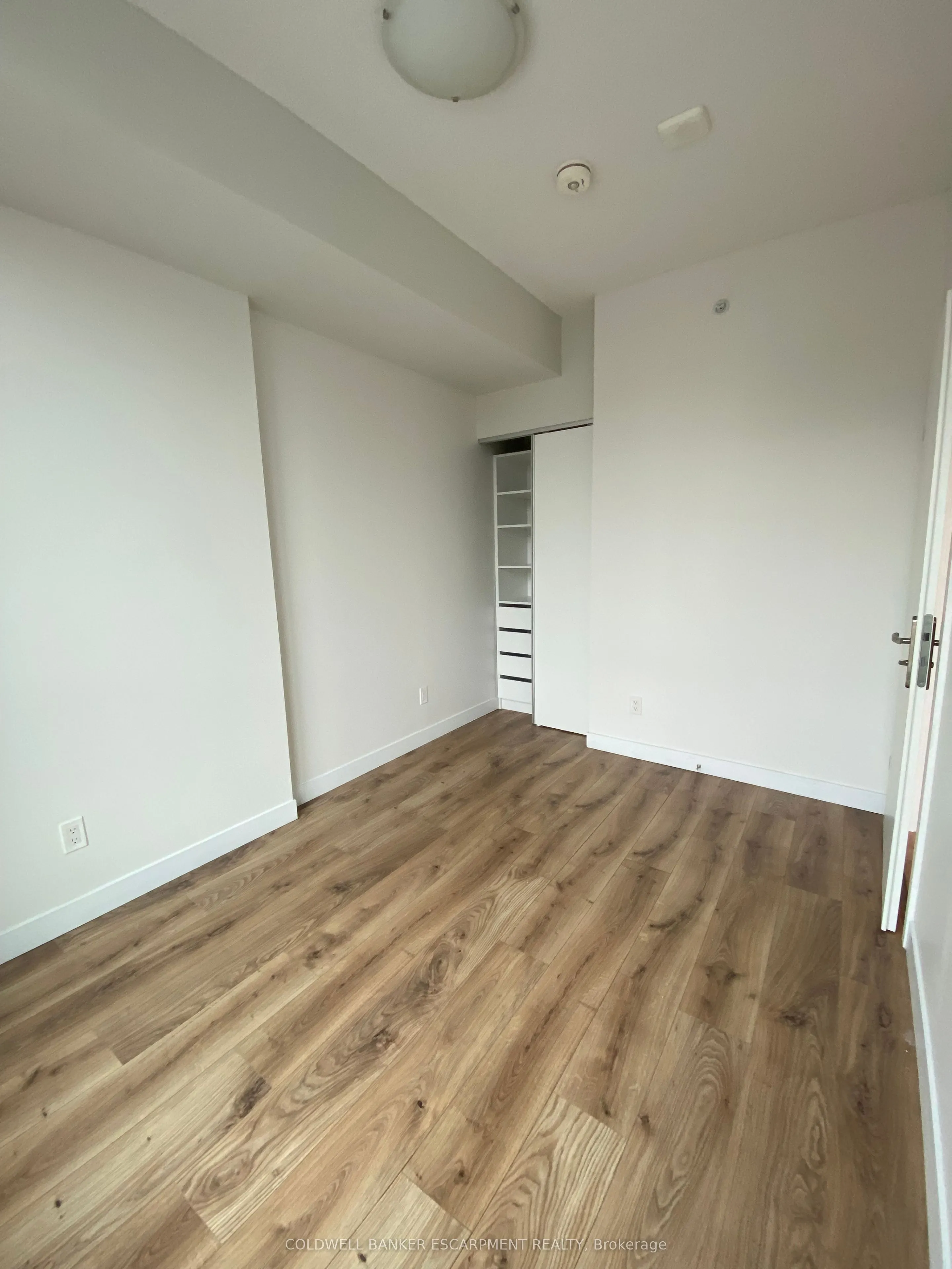 60 Frederick Street #808