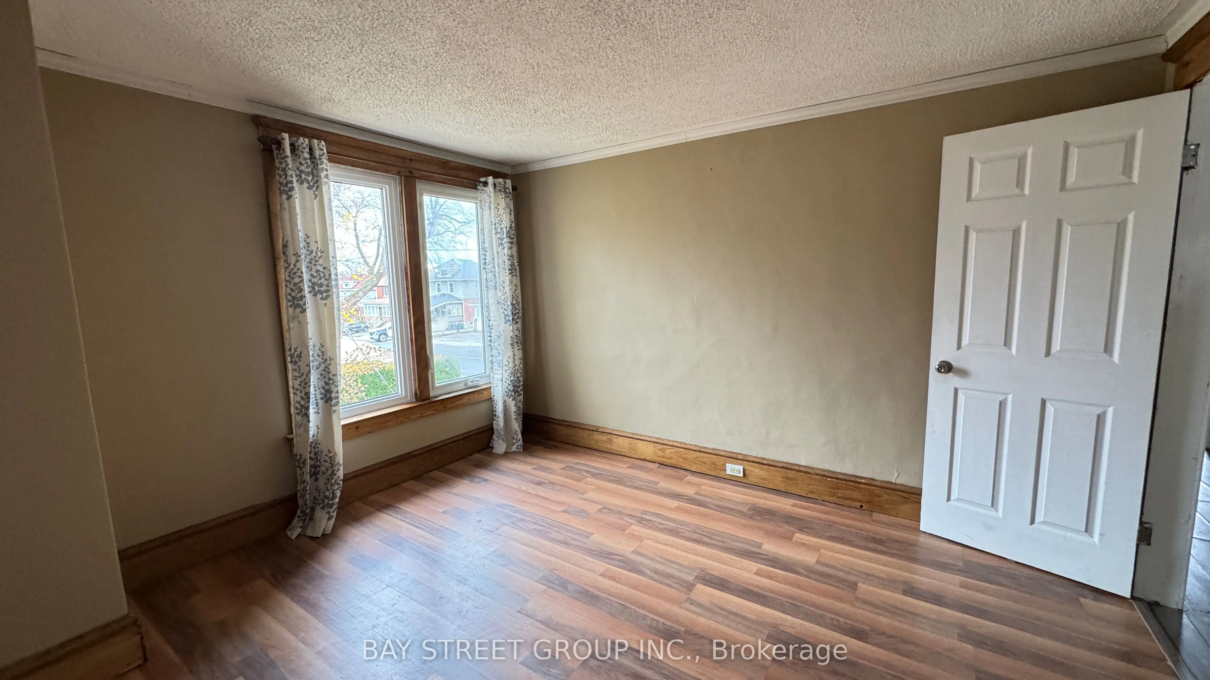 5114 Mcrae Street #Upper
