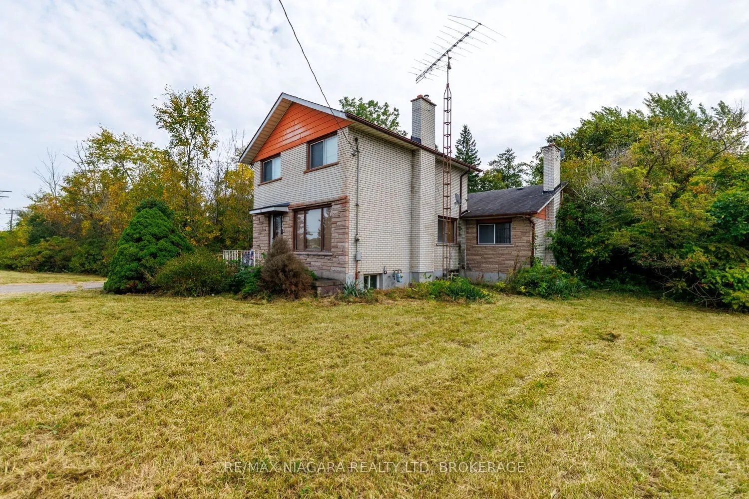 567 Lyons Creek Road