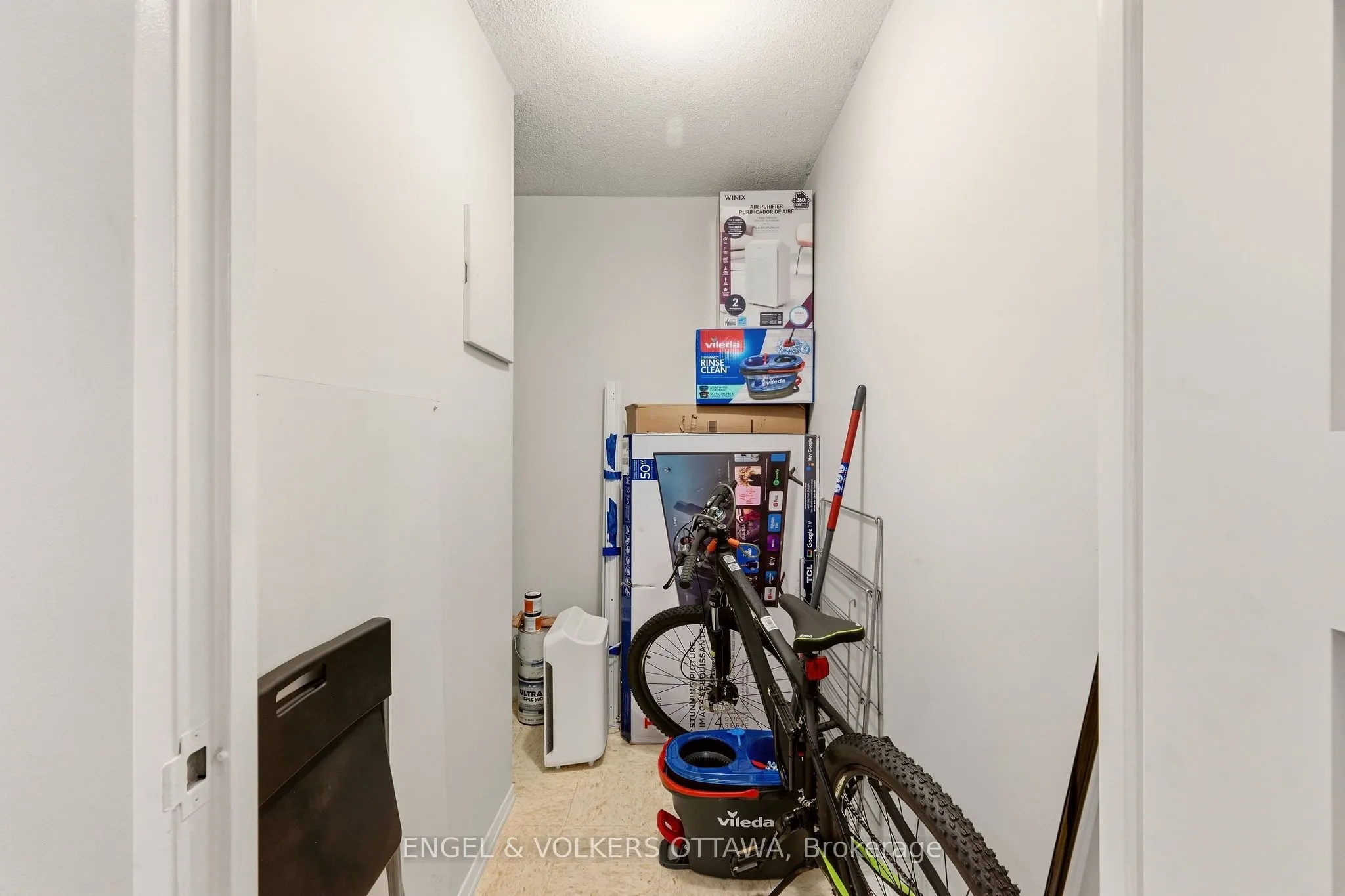 475 Laurier Avenue W #606
