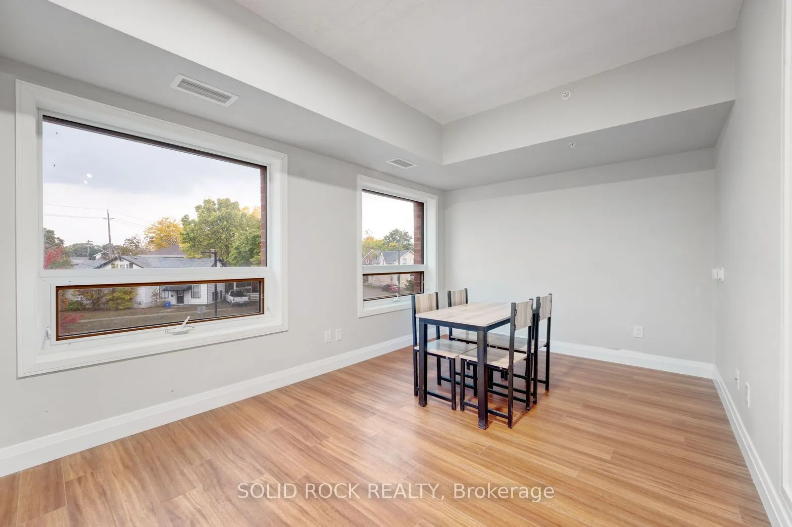 1 Wellington Street #207
