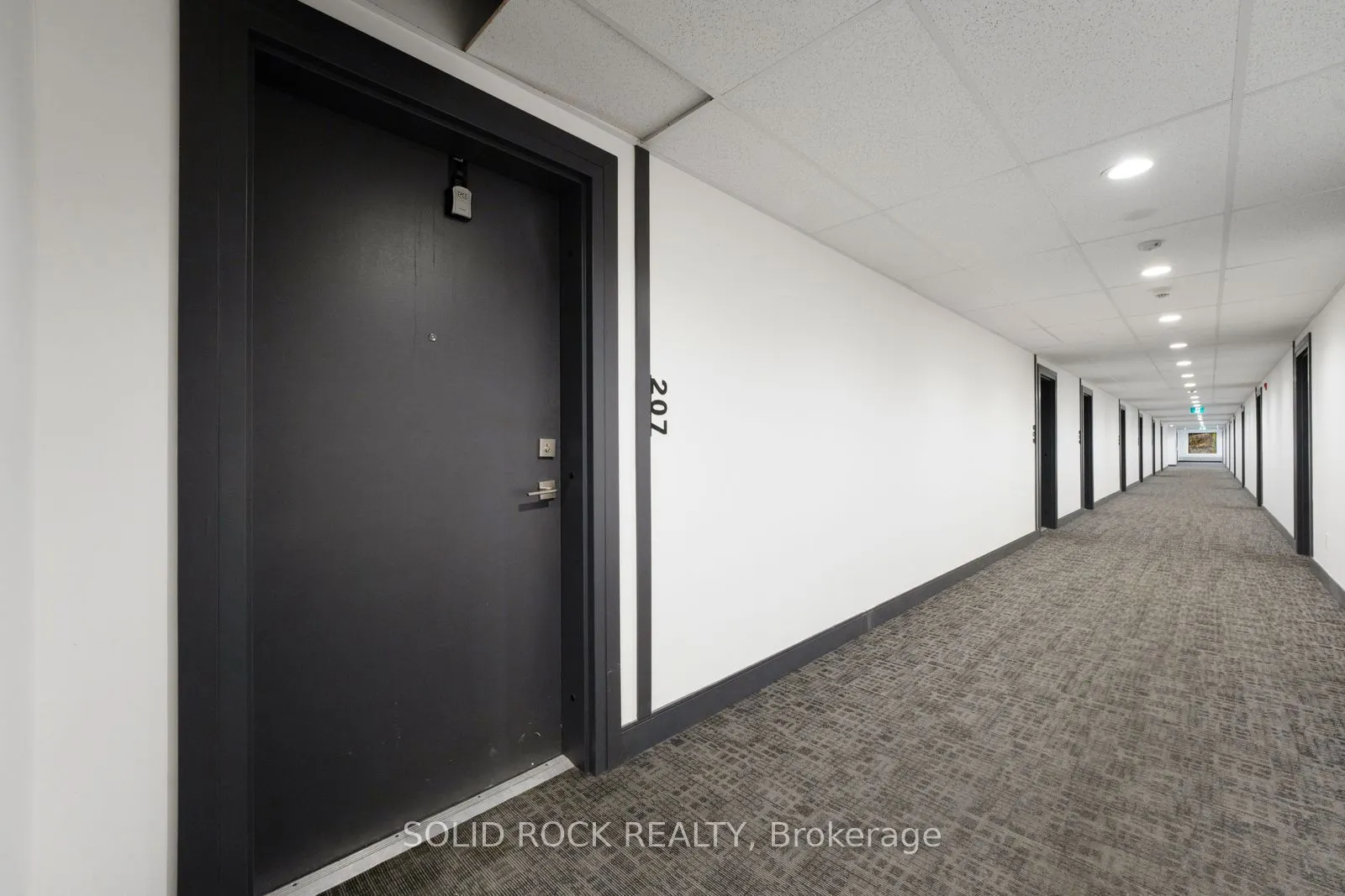 1 Wellington Street #207