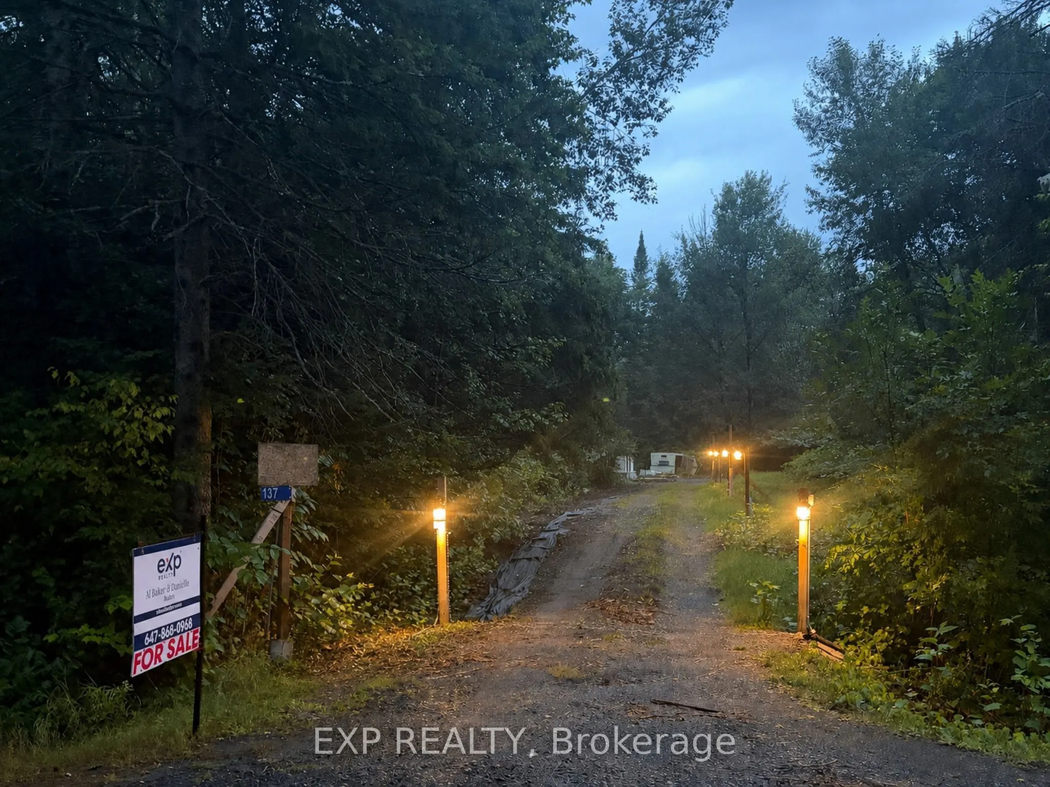 137 Old North Road S