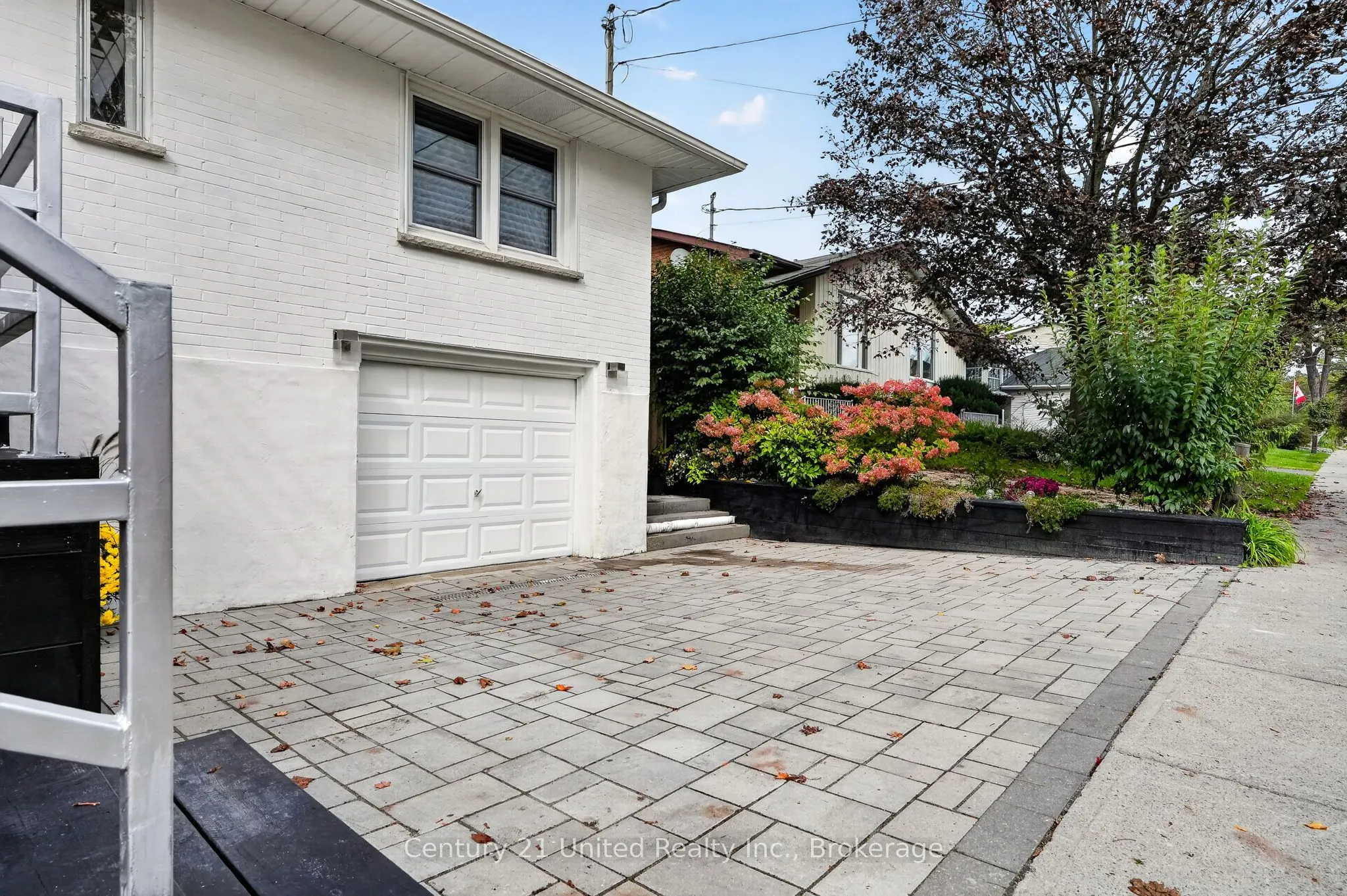 108 James Street E