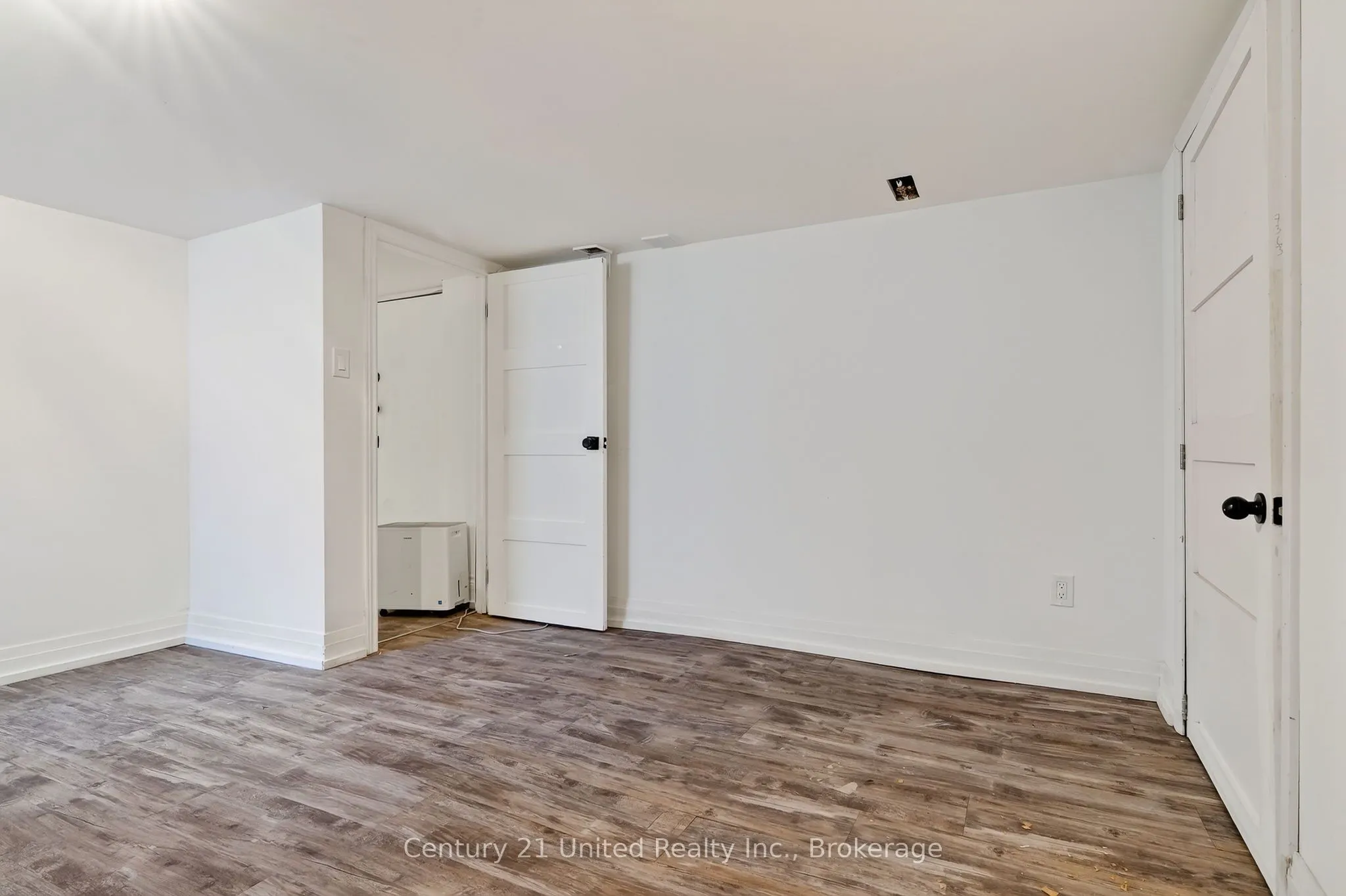 108 James Street E