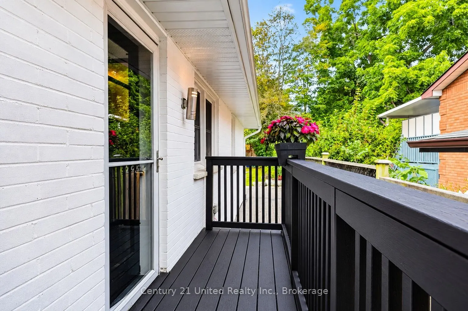 108 James Street E