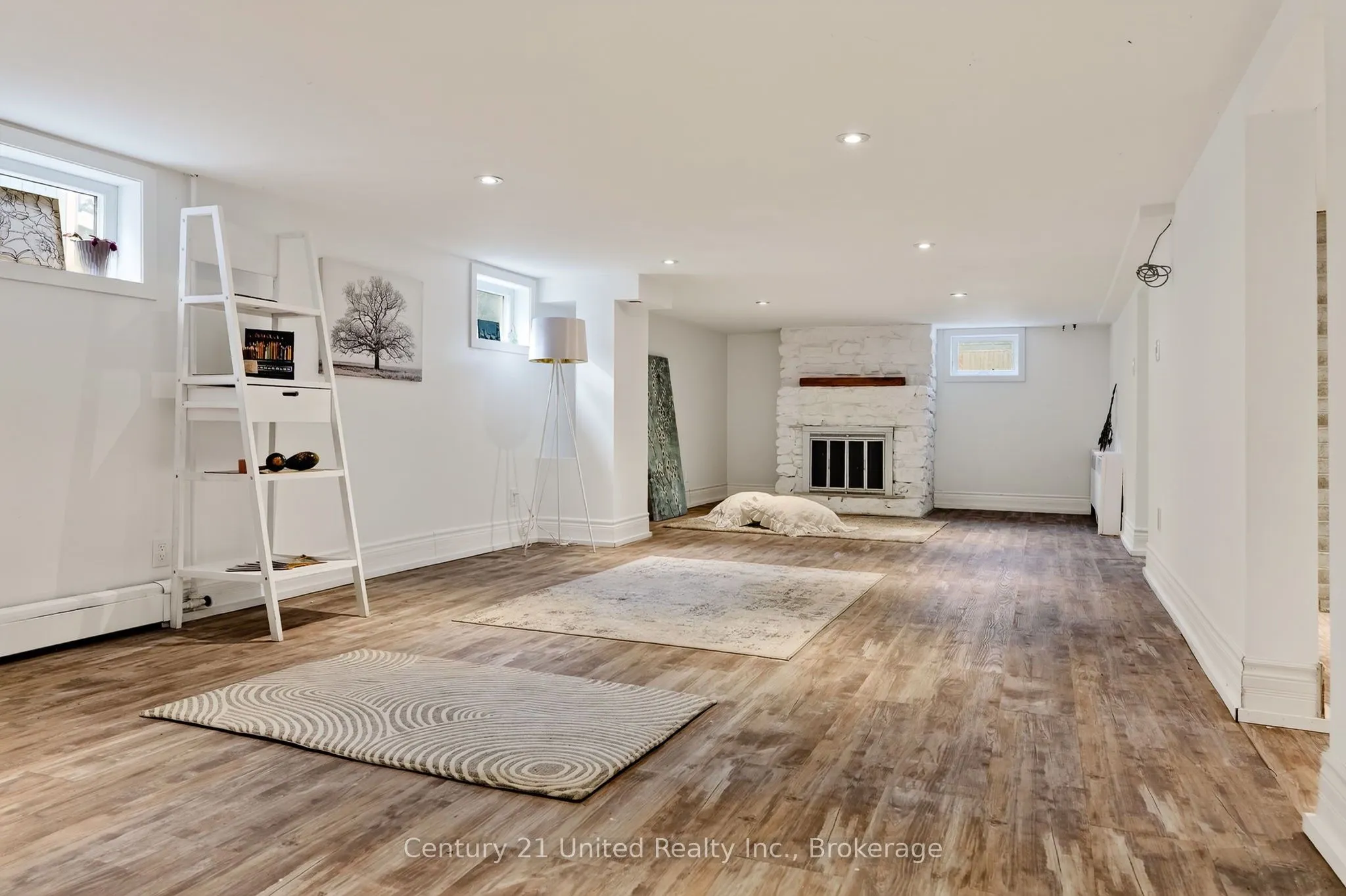 108 James Street E