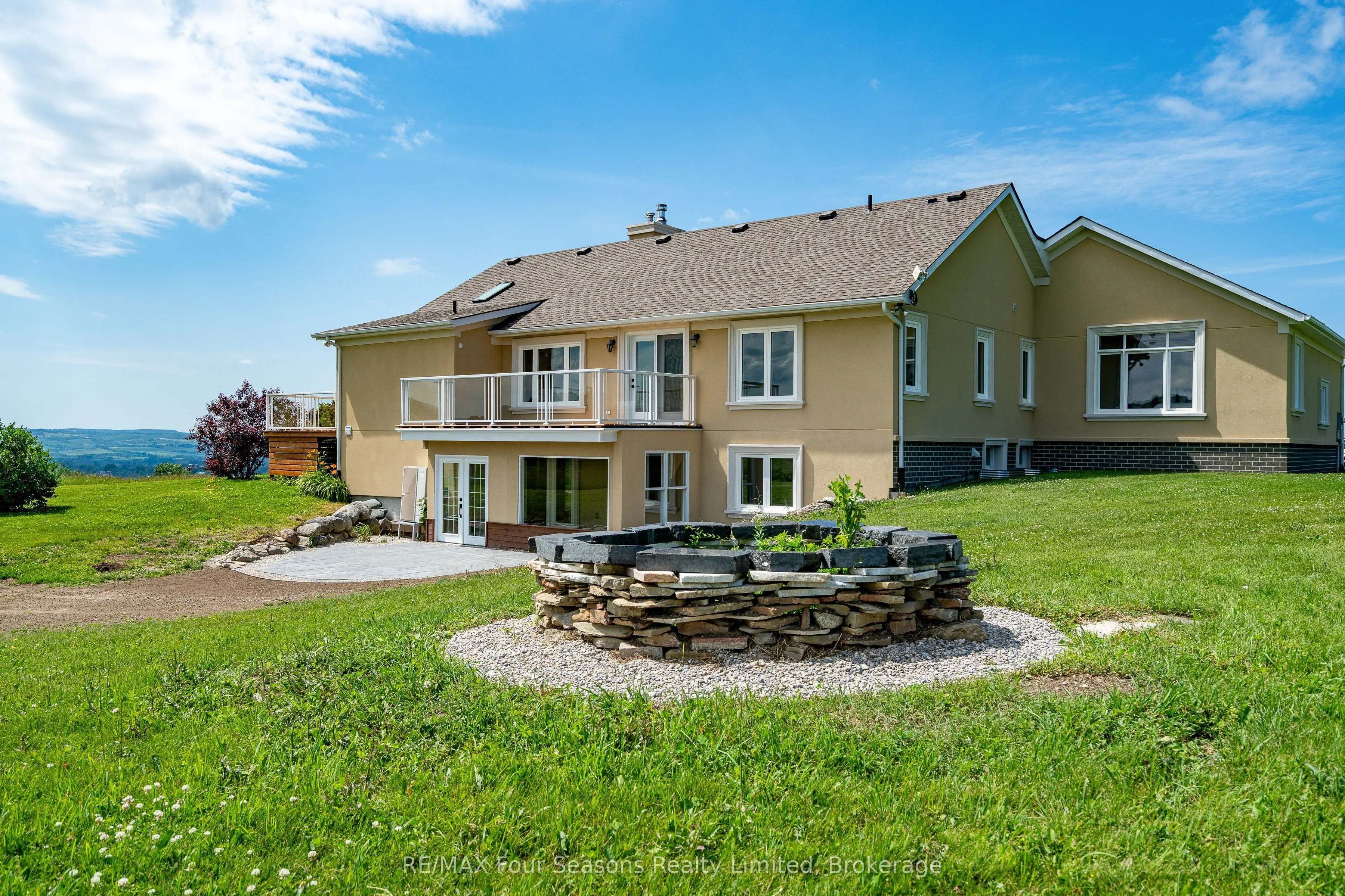 728454 21st Side Road