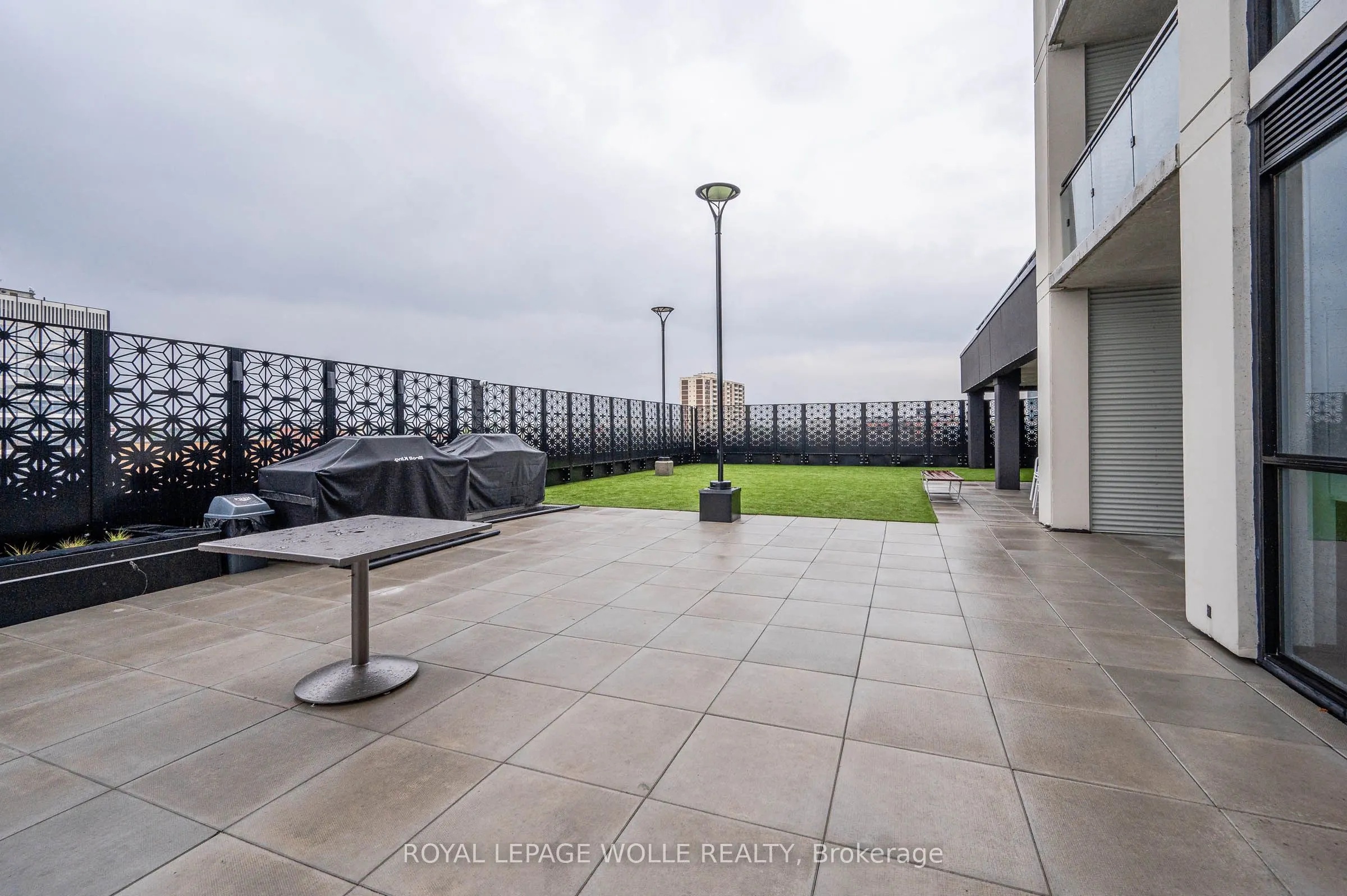 60 Charles Street W #2409