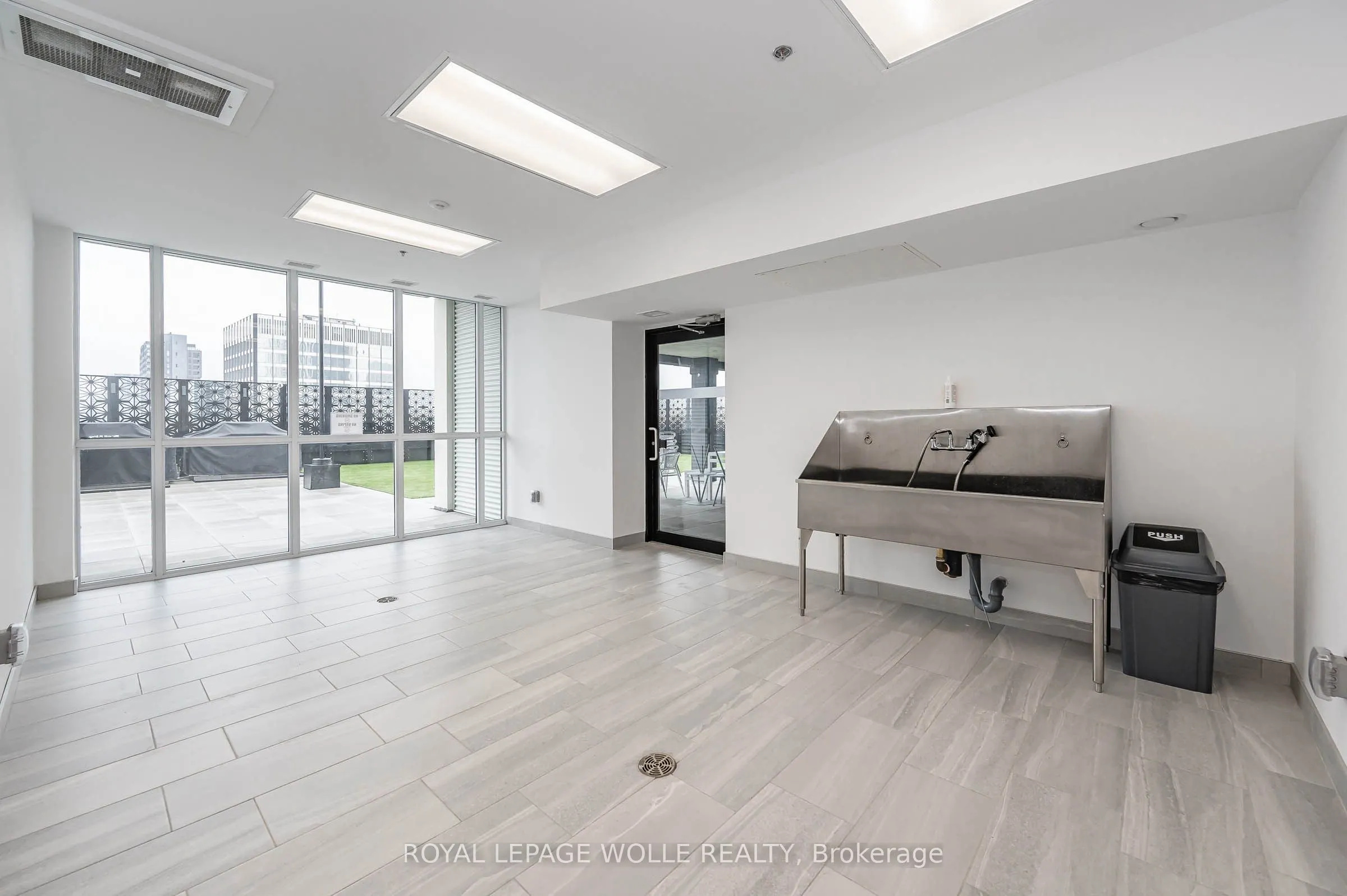 60 Charles Street W #2409