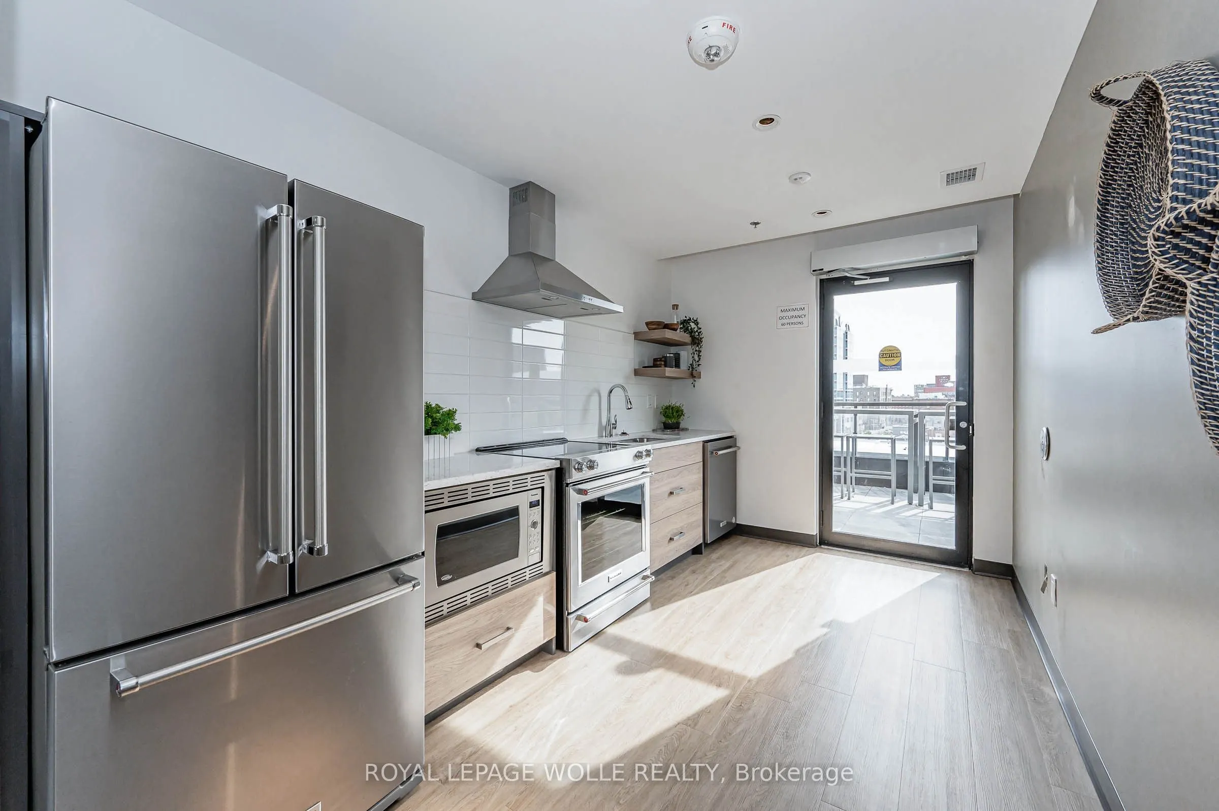 60 Charles Street W #2409