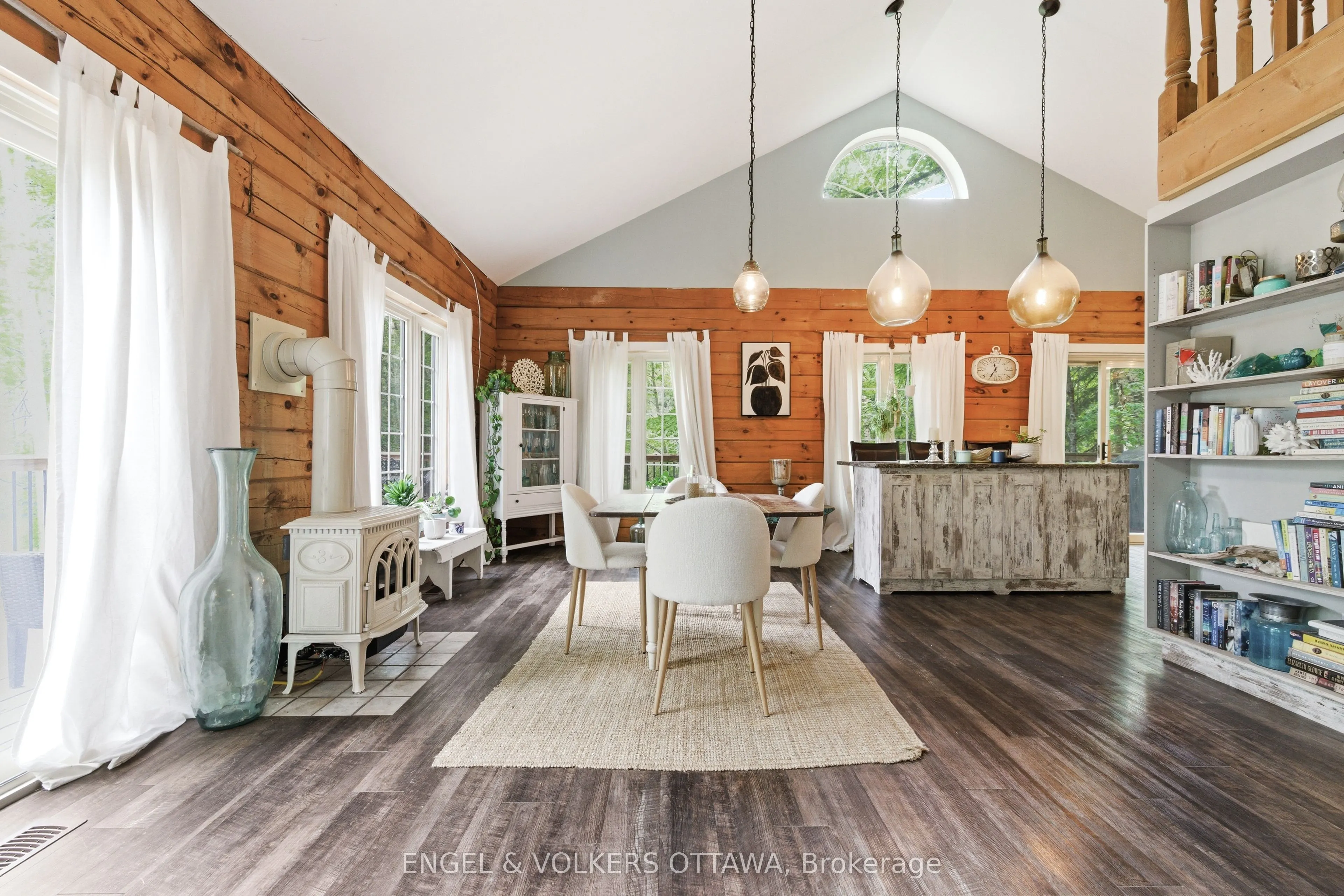 176 Little Bay Lane