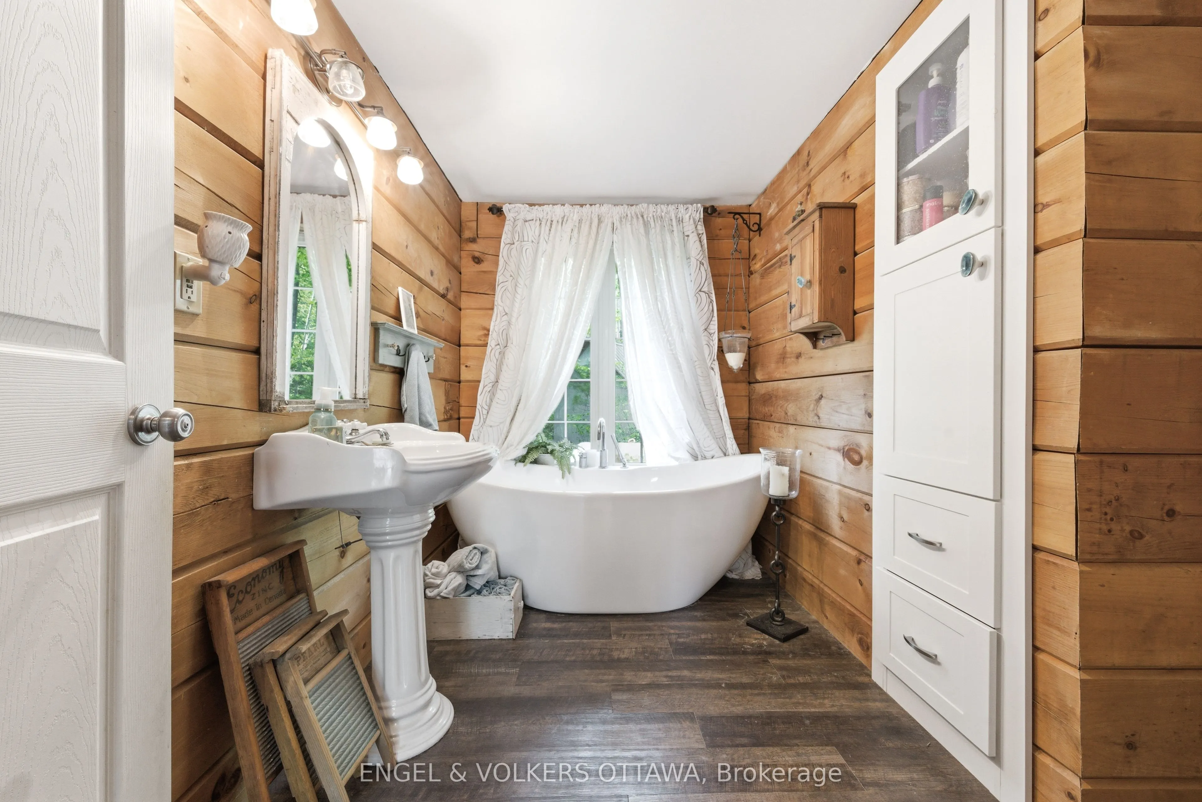 176 Little Bay Lane
