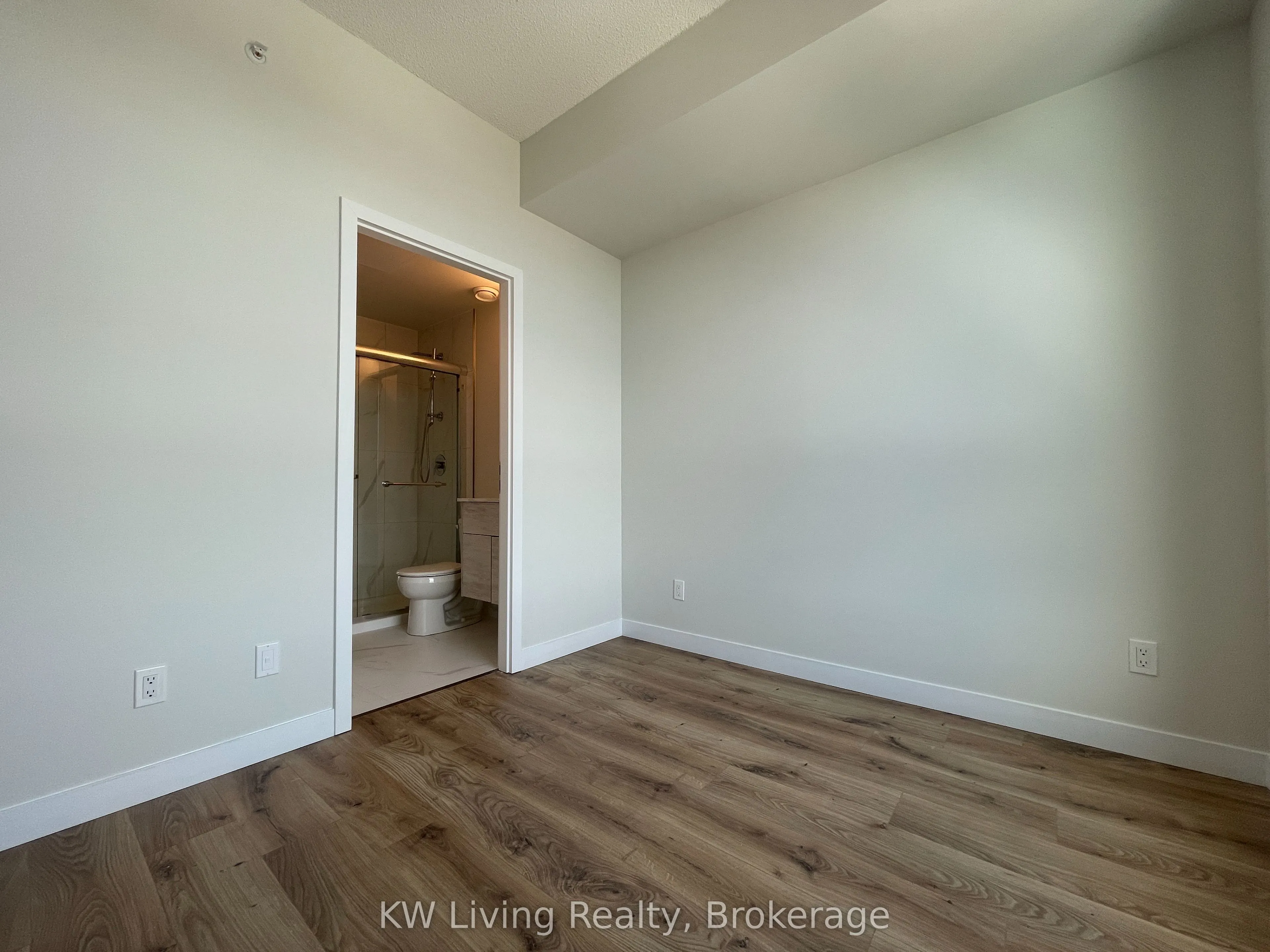 60 Frederick Street #3202