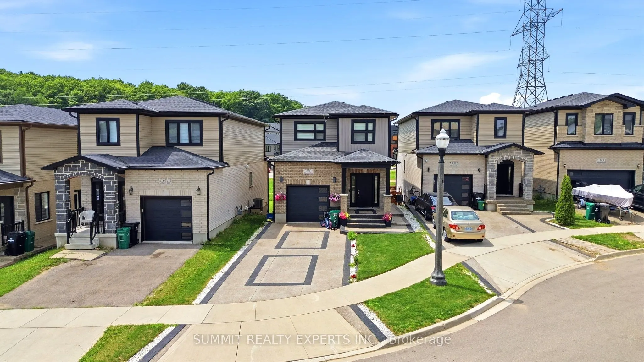 935 Chapel Hill Court