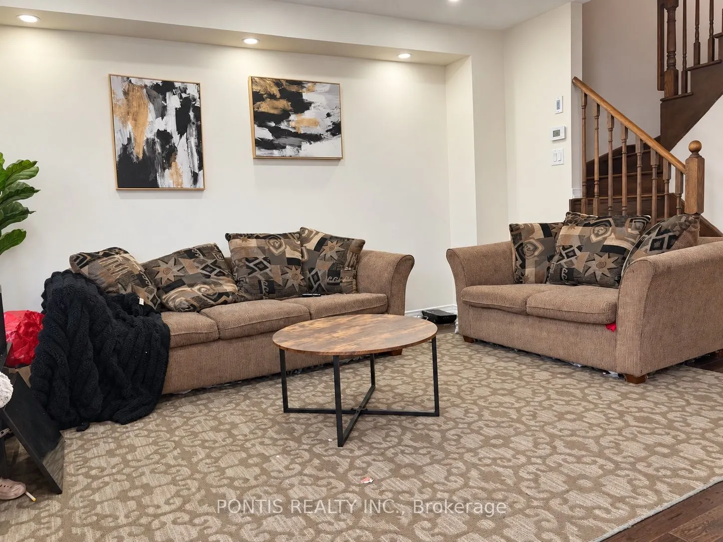86 Munro Circle