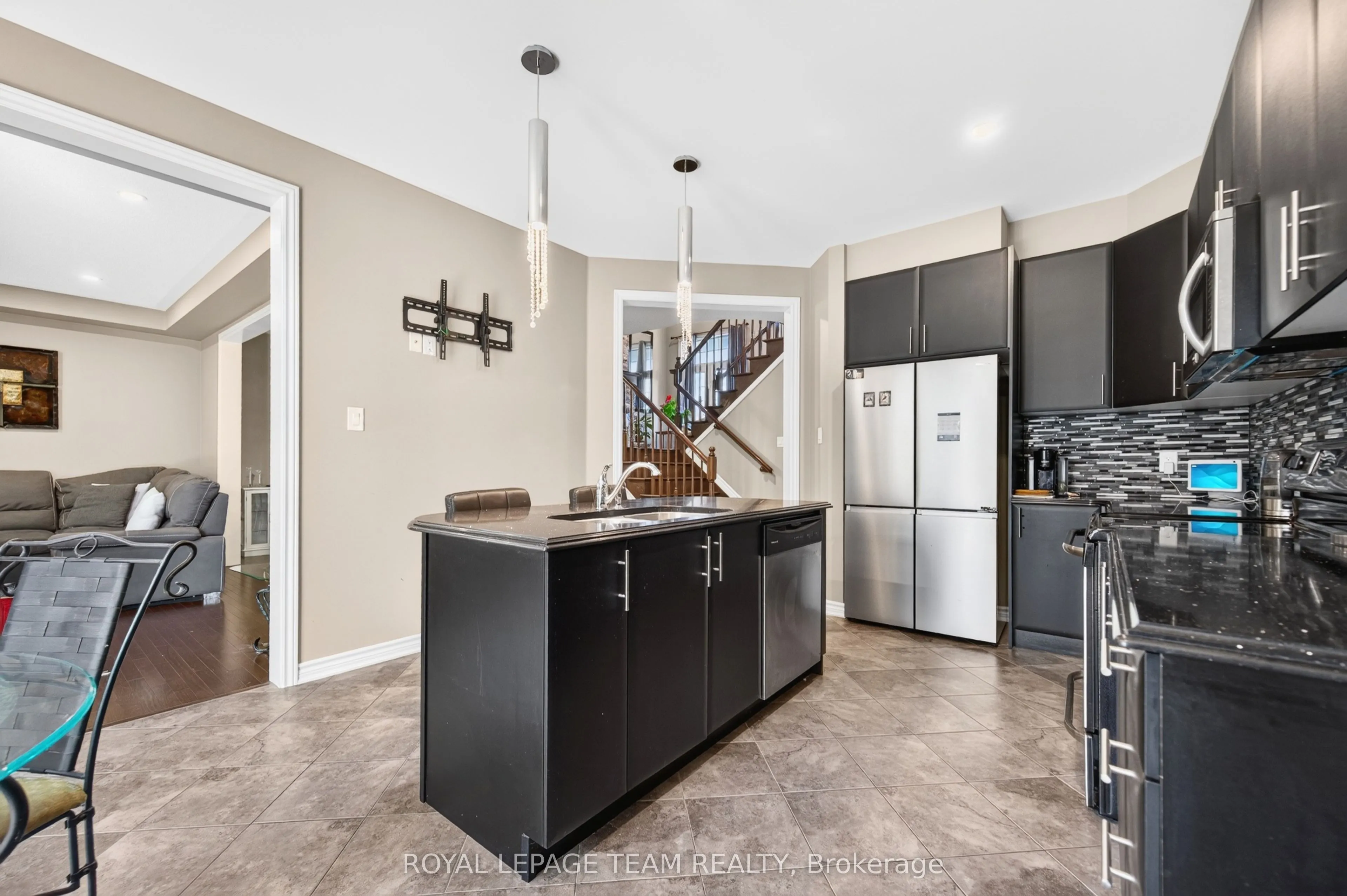 340 Gallantry Way
