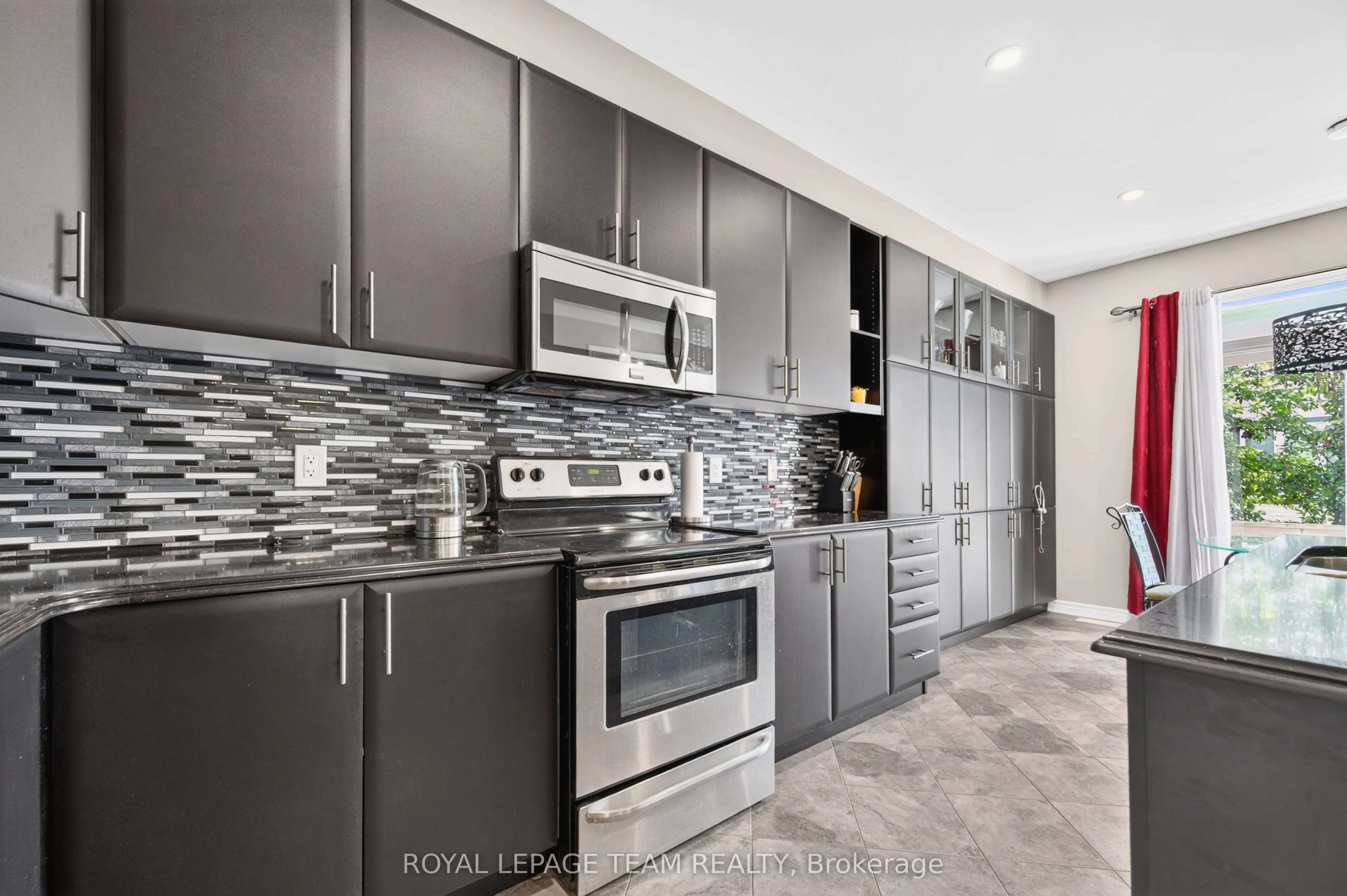 340 Gallantry Way