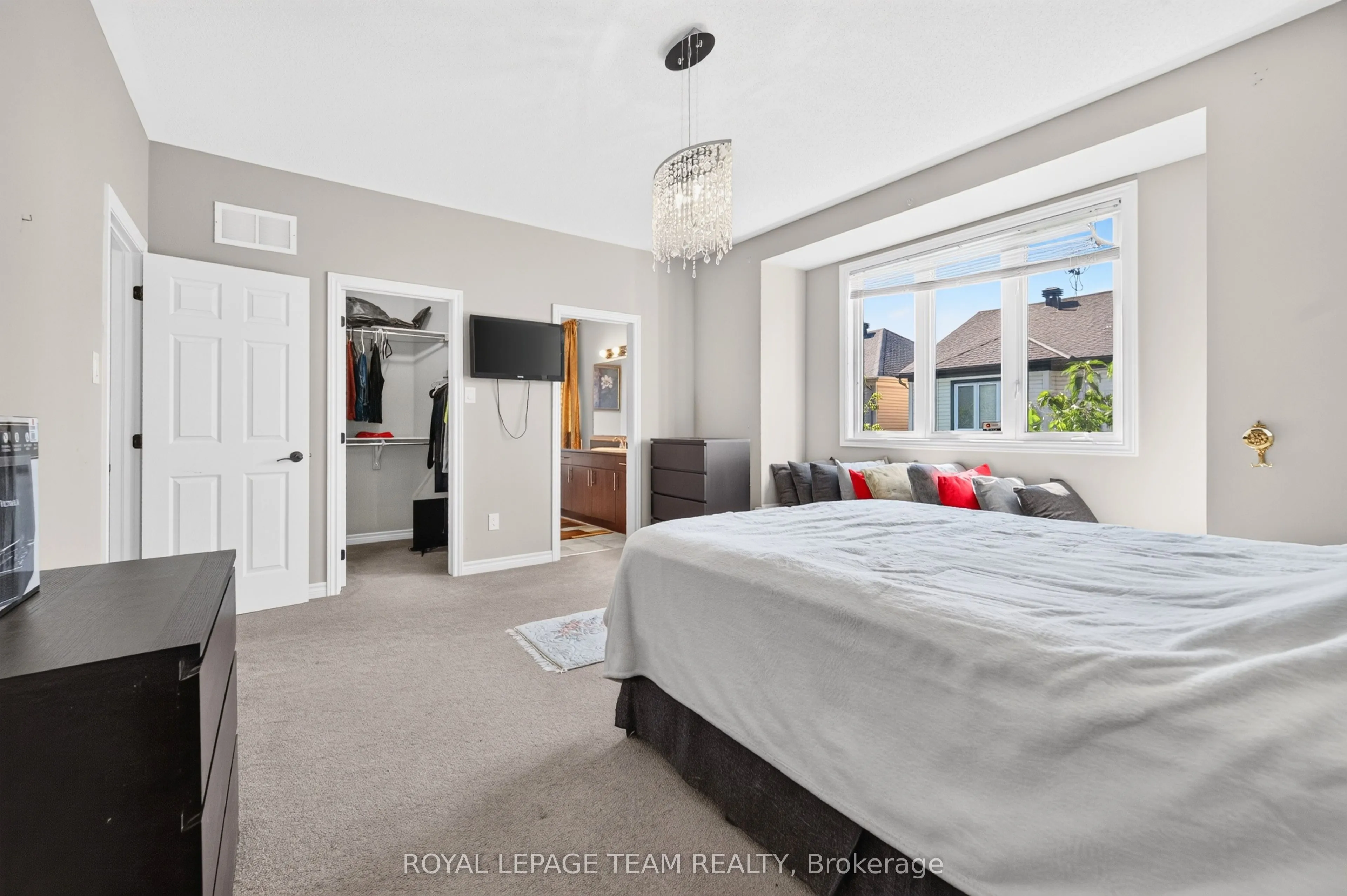 340 Gallantry Way