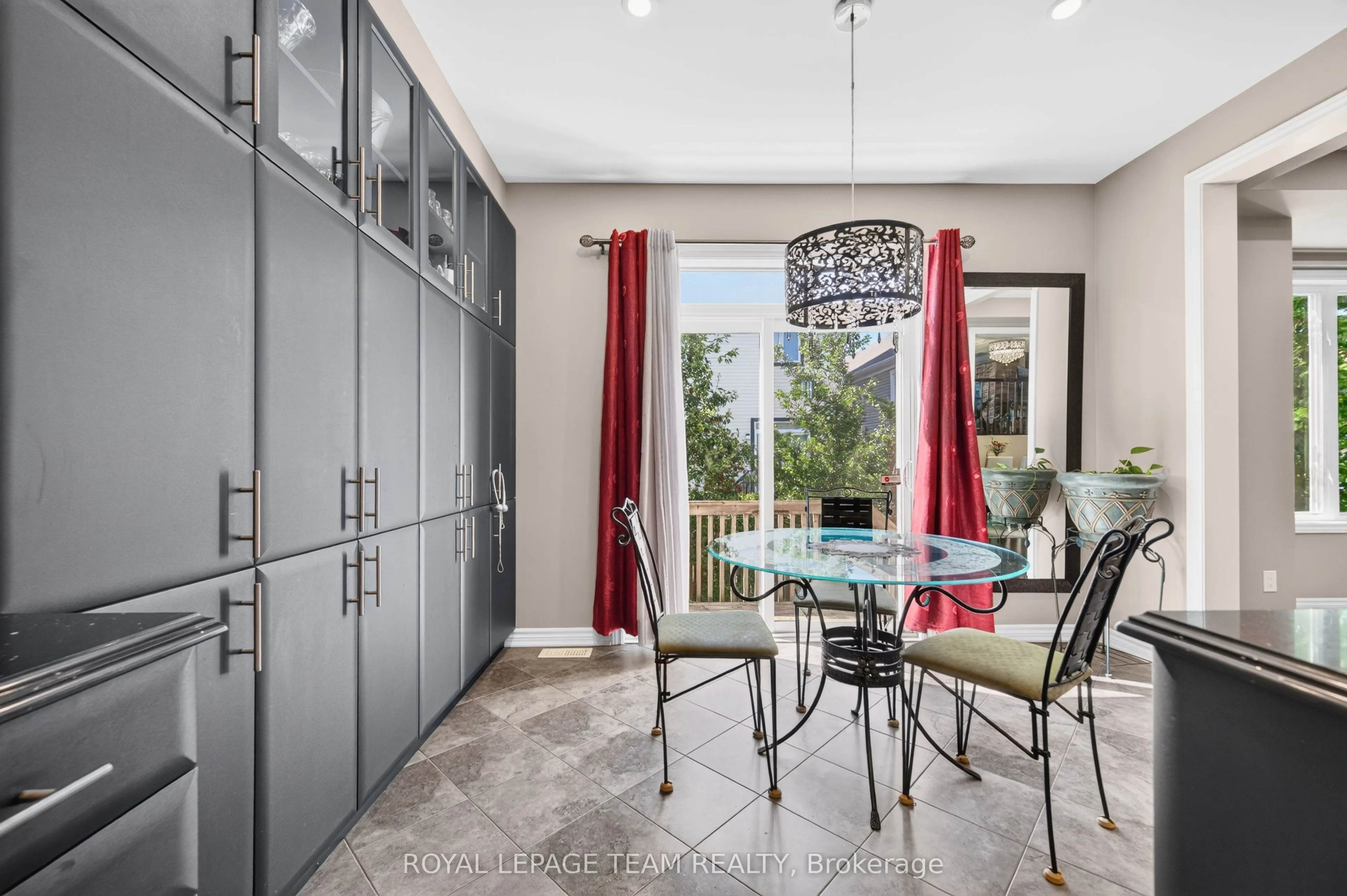 340 Gallantry Way