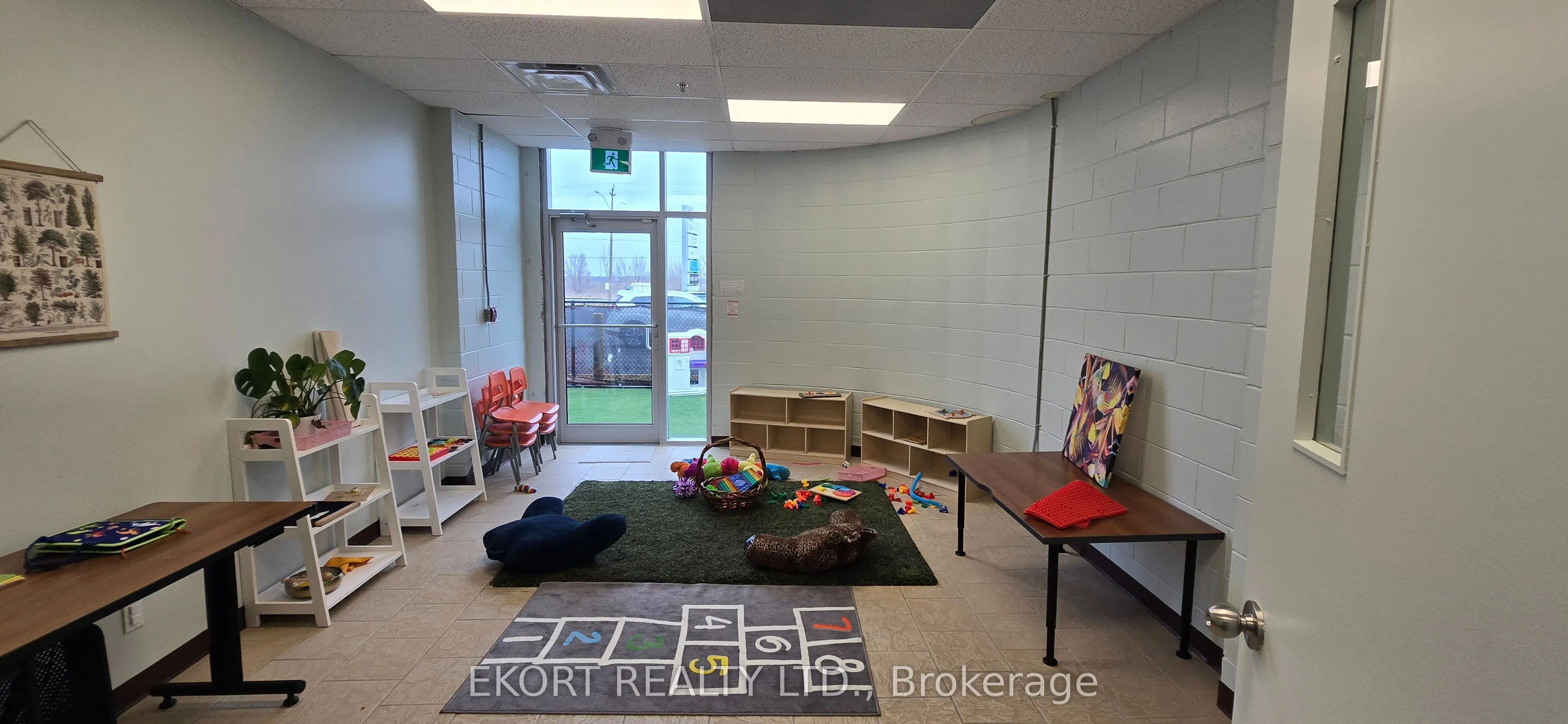610 Dundas Street E