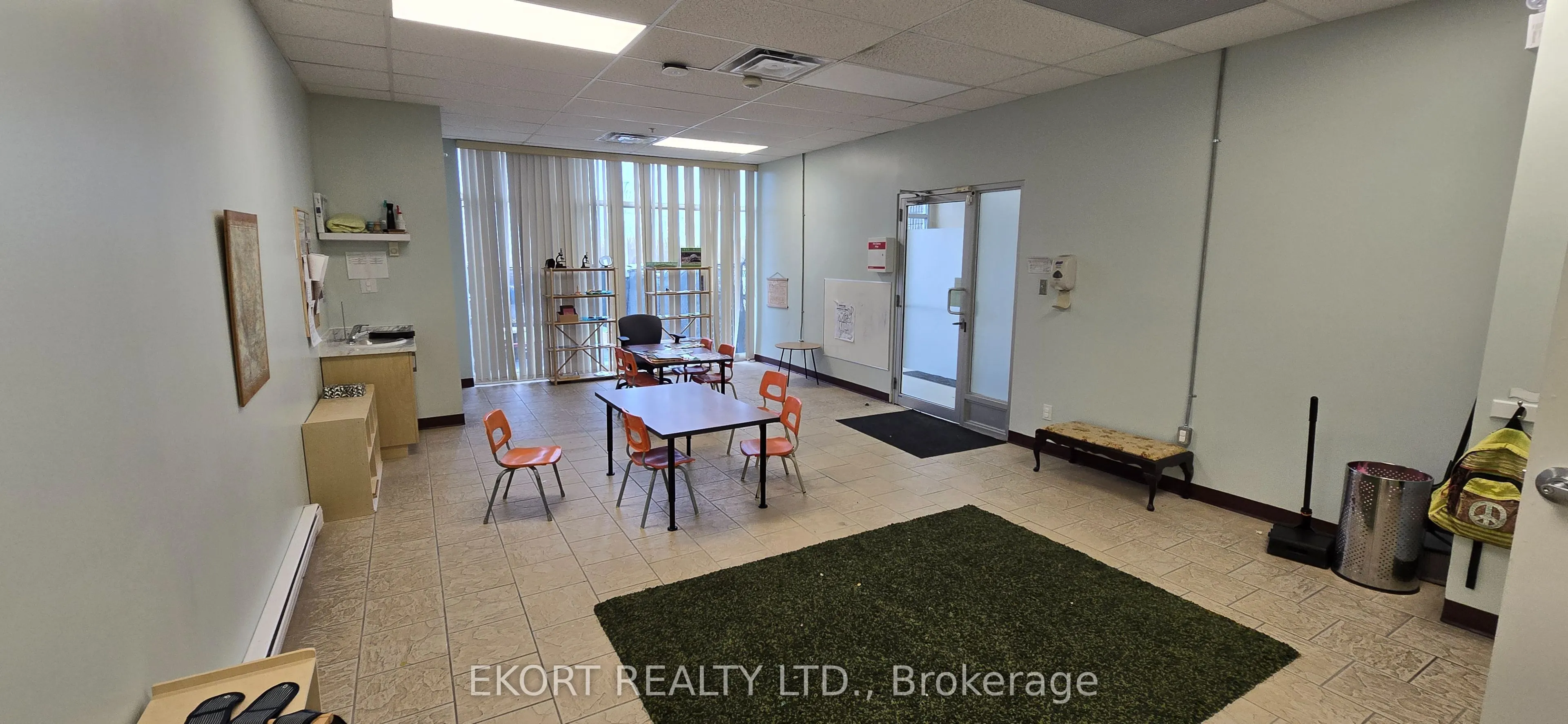 610 Dundas Street E
