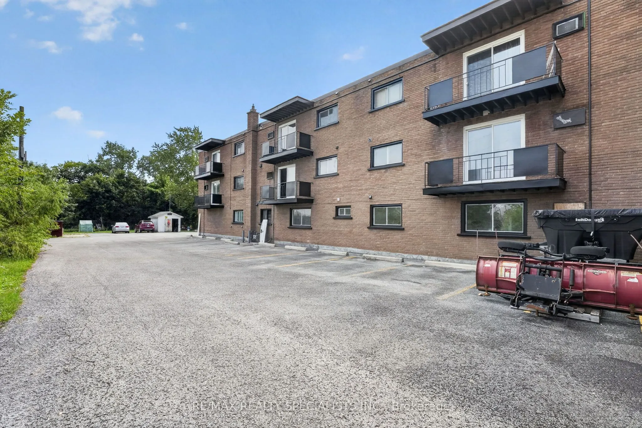 426 Queenston Street #33