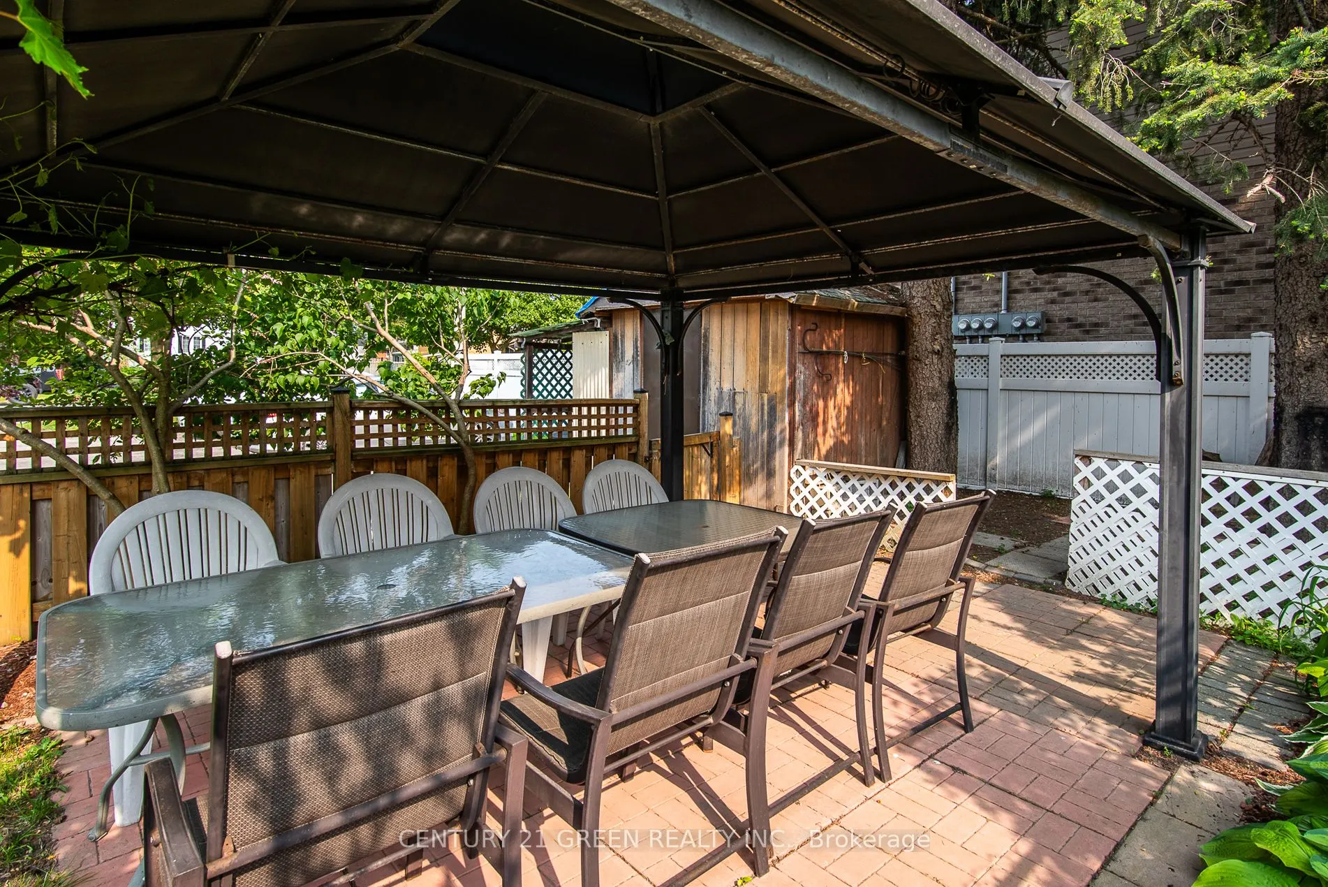 129 River Road E