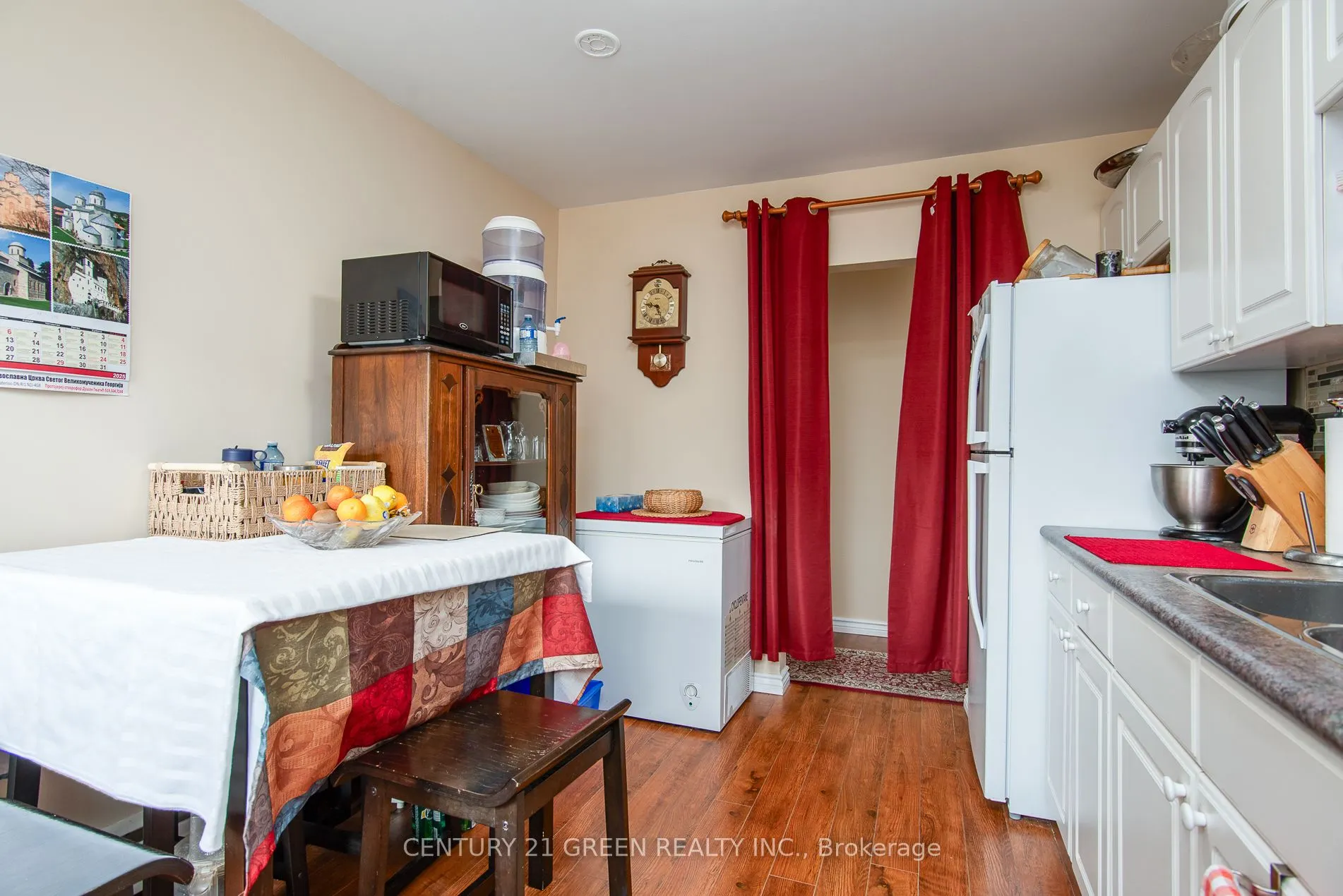 129 River Road E