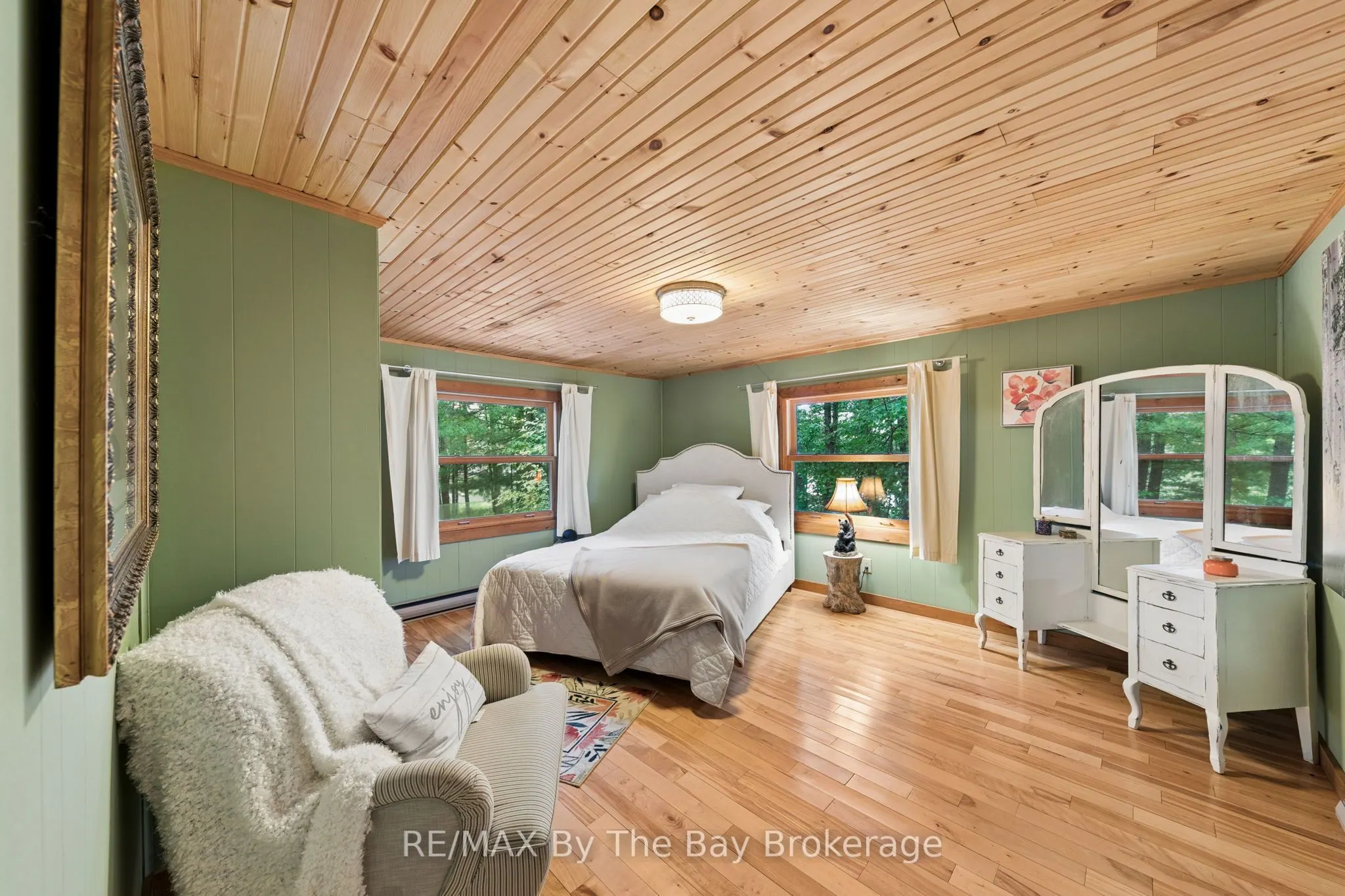 10158 Georgian Bay Shore