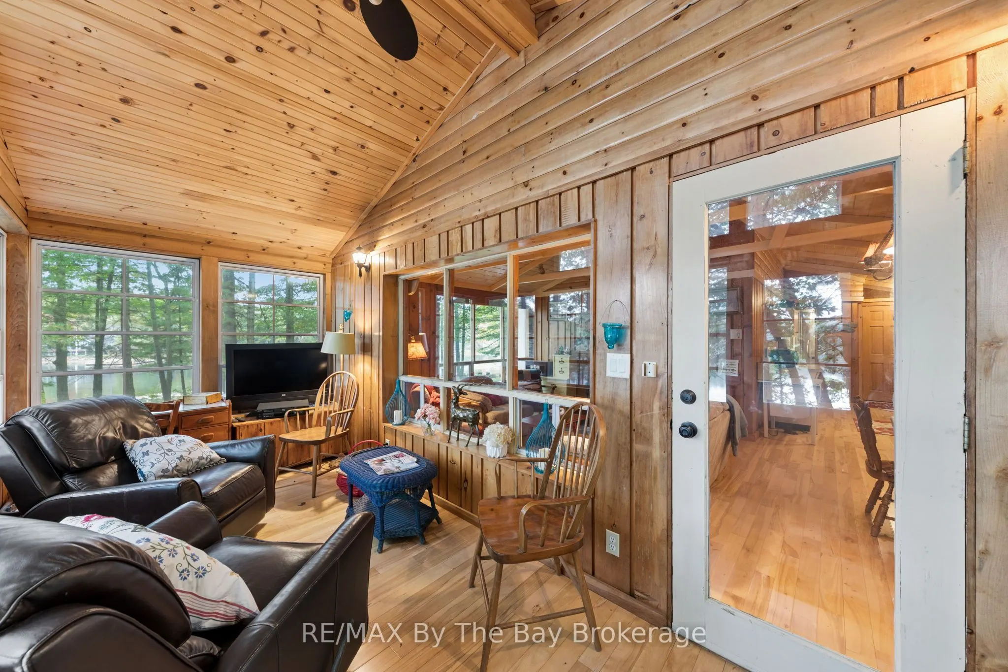 10158 Georgian Bay Shore
