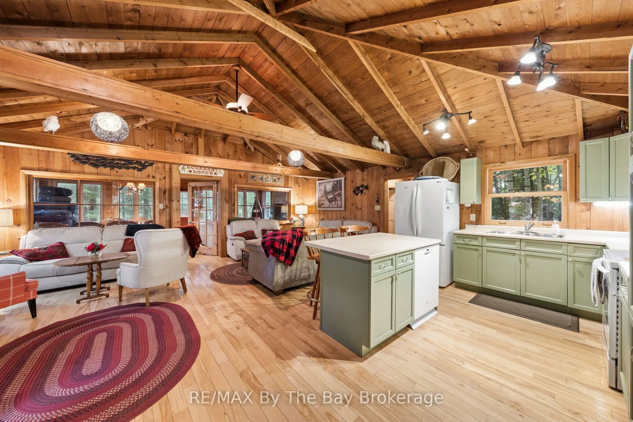 10158 Georgian Bay Shore