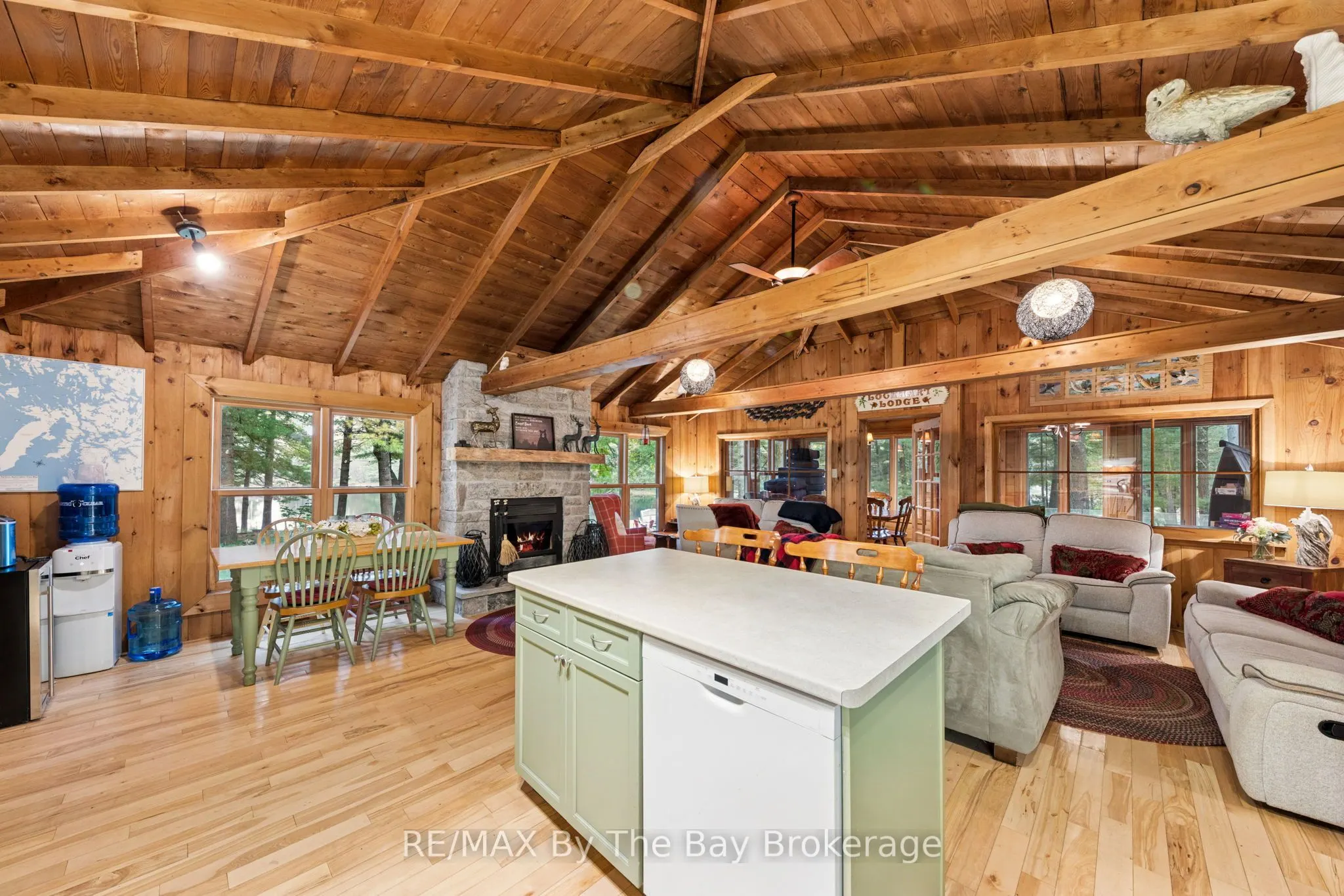 10158 Georgian Bay Shore
