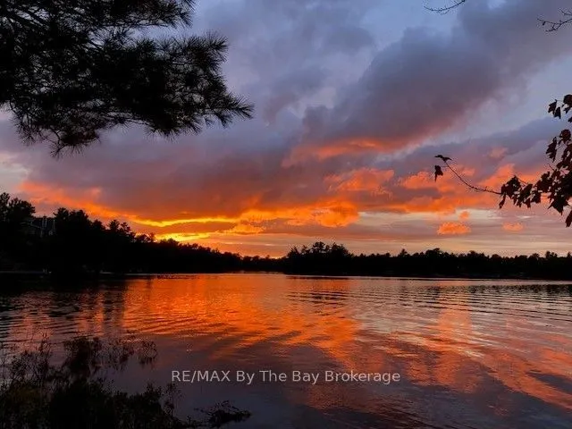 10158 Georgian Bay Shore