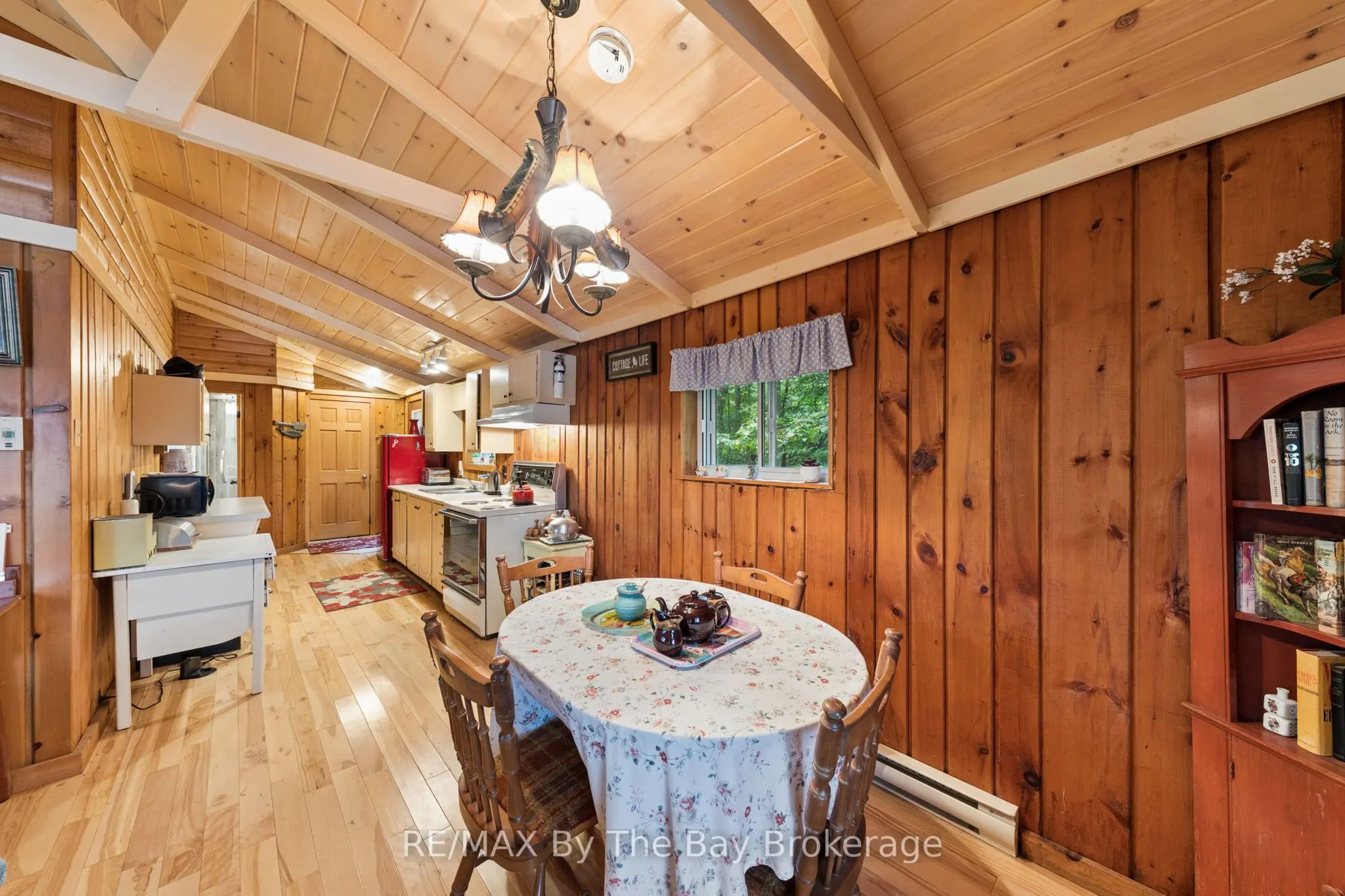10158 Georgian Bay Shore