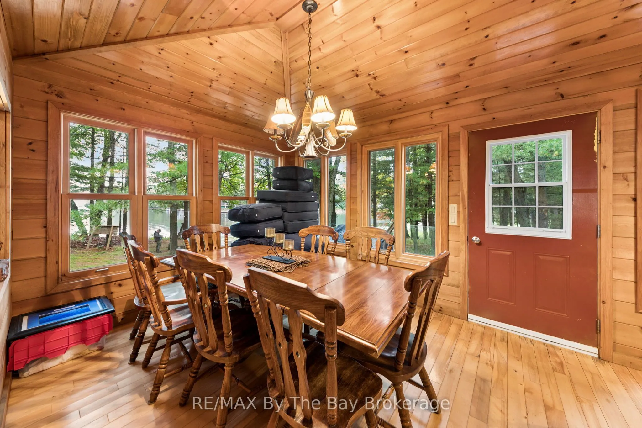 10158 Georgian Bay Shore