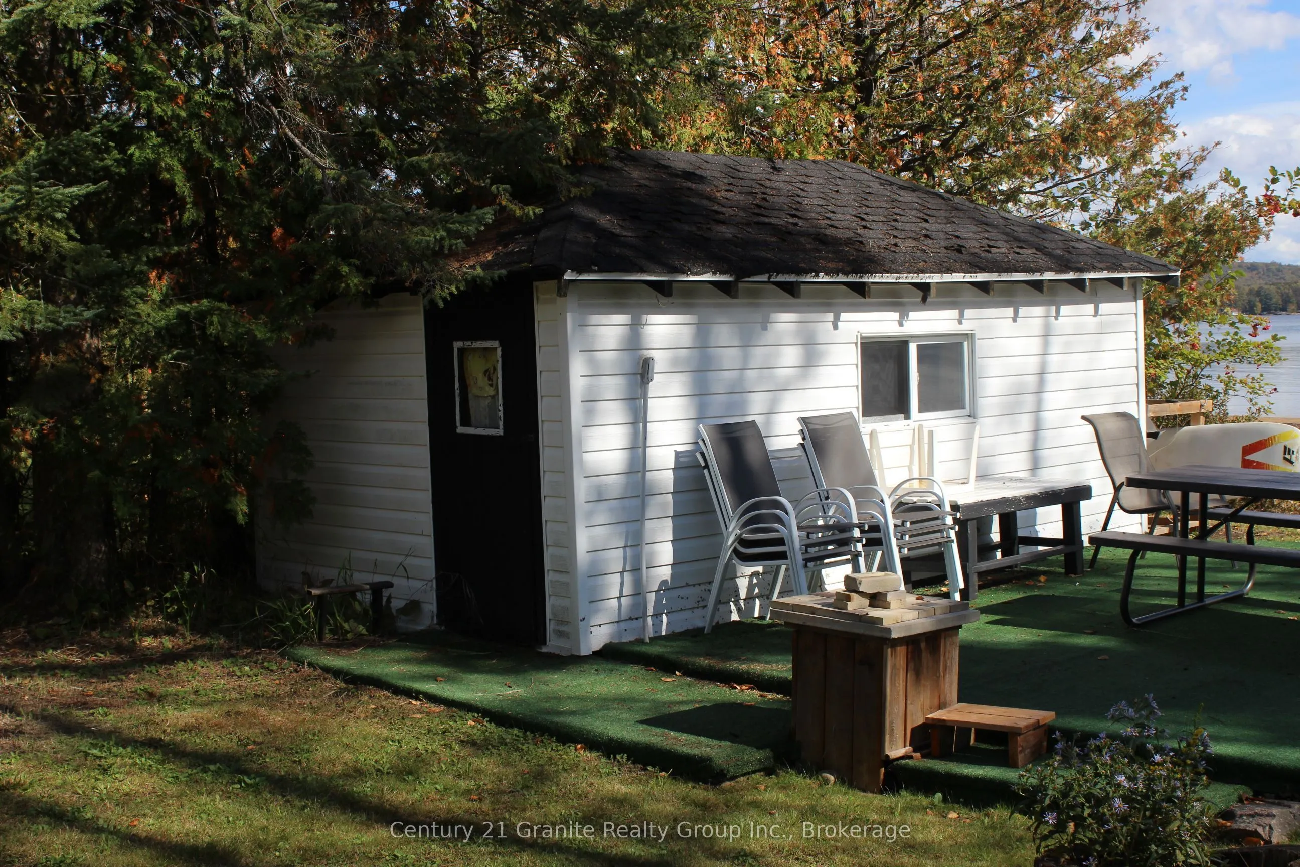 1051 Halls Lake Road
