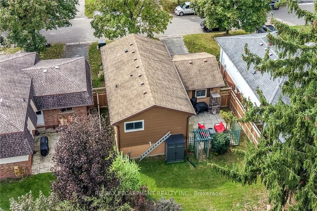 15 Miller Crescent