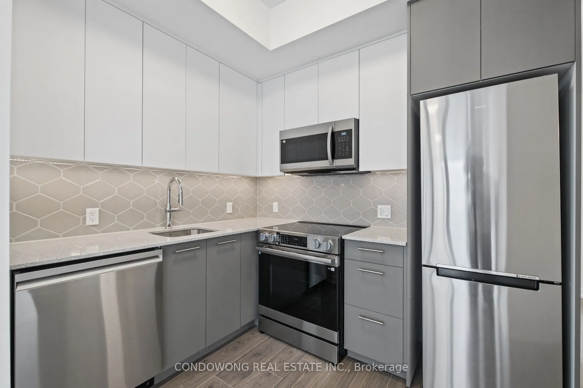 30 Francis Street S #609