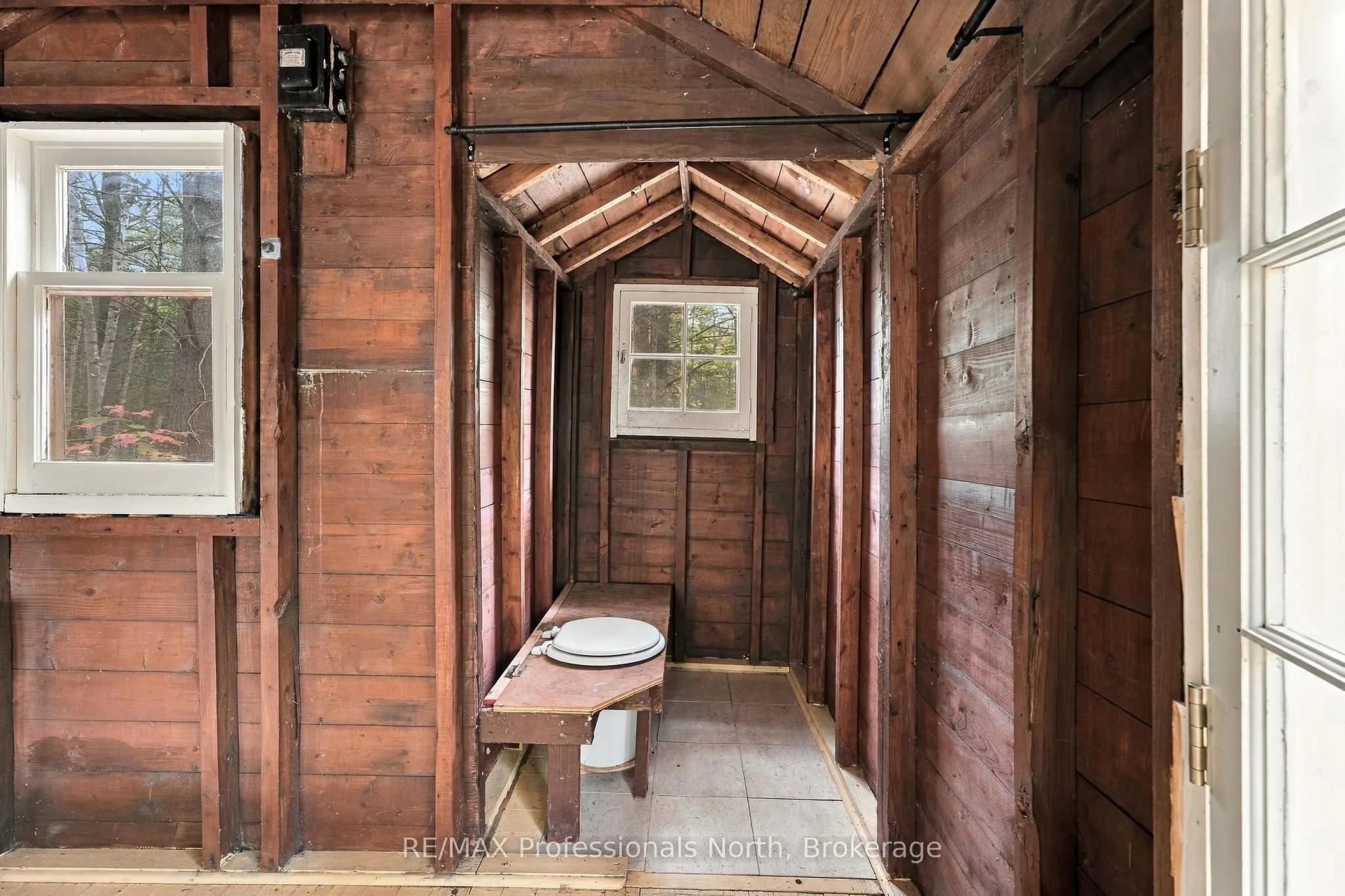 1086 Dragonfly Lane