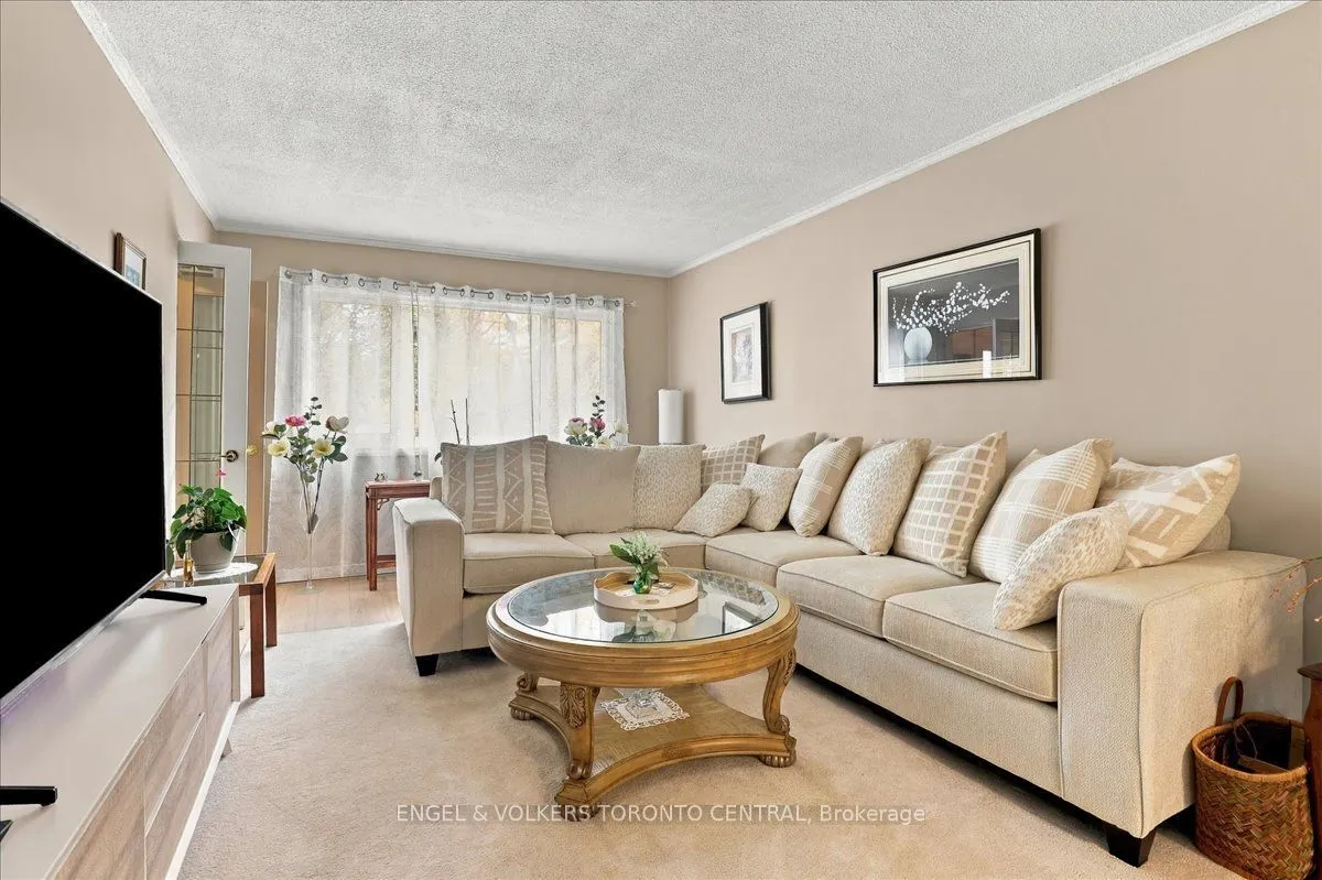 30 Green Valley Drive W ##36